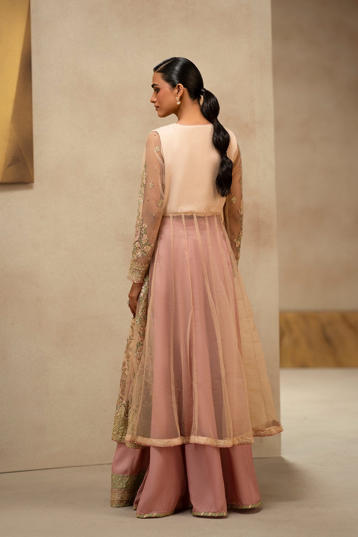 EMBROIDERED SUIT (E1220/104/006)
