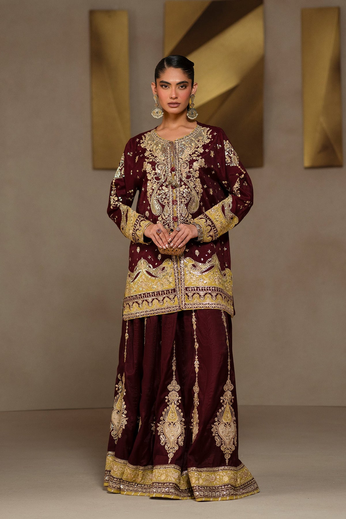 EMBROIDERED SUIT (E1222/104/402)