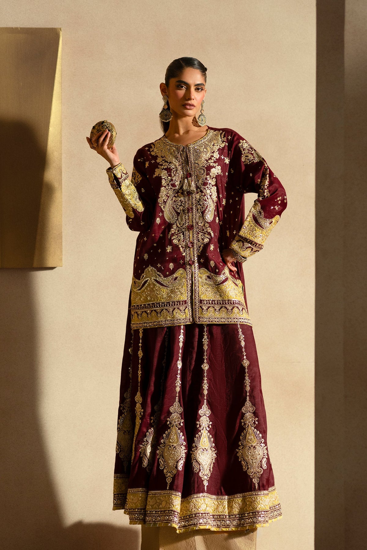 EMBROIDERED SUIT (E1222/104/402)