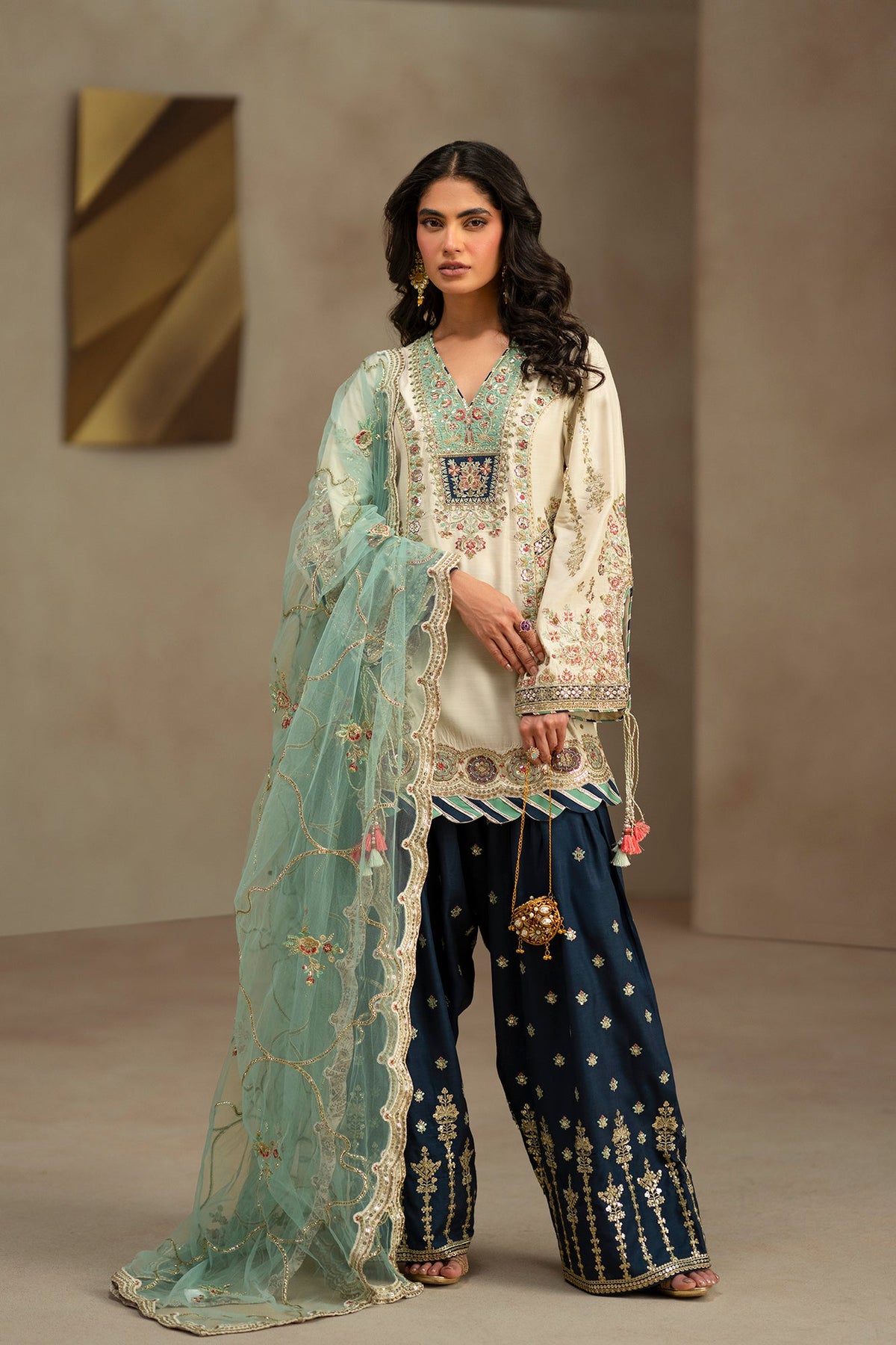 EMBROIDERED SUIT (E1226/104/005)