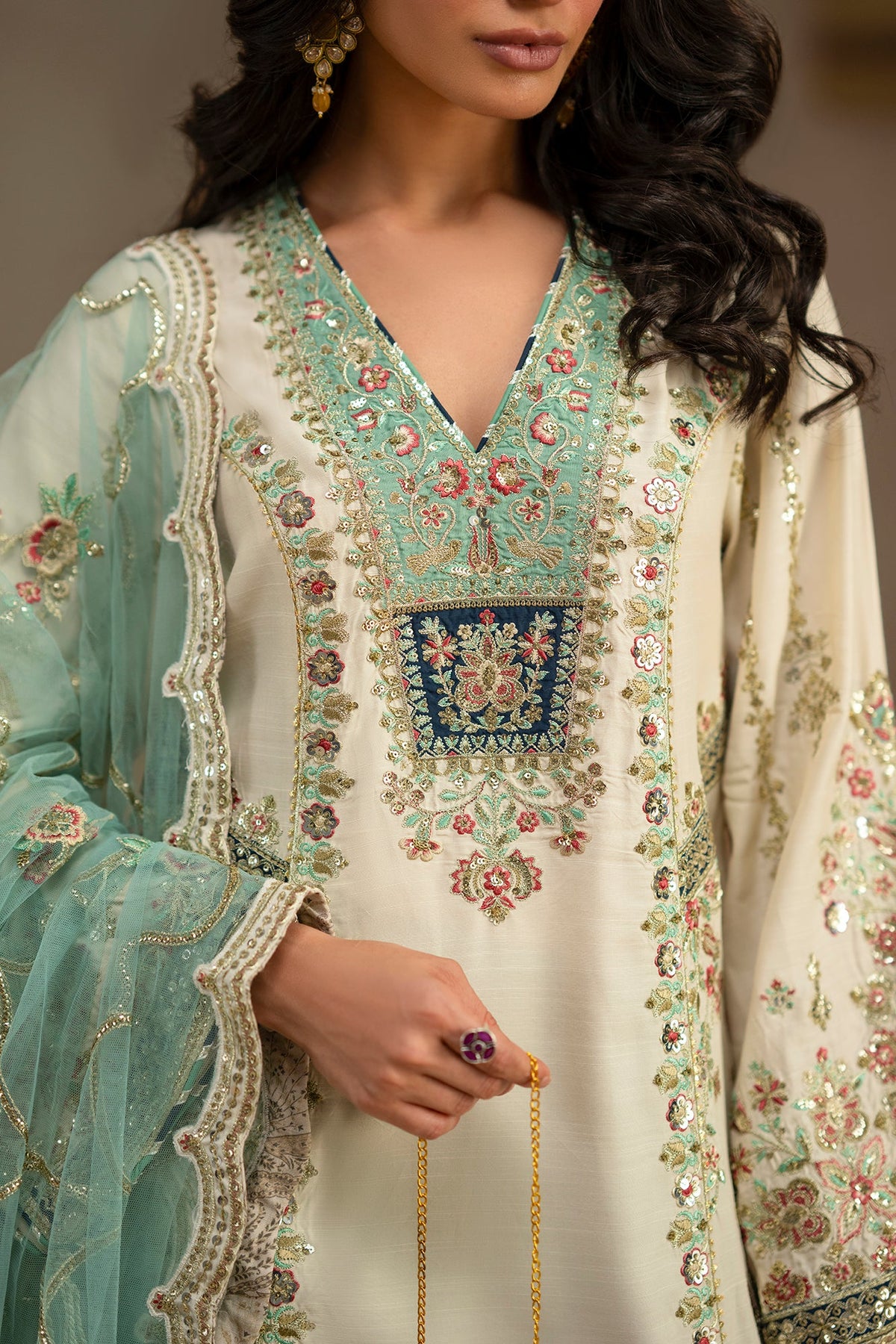 EMBROIDERED SUIT (E1226/104/005)