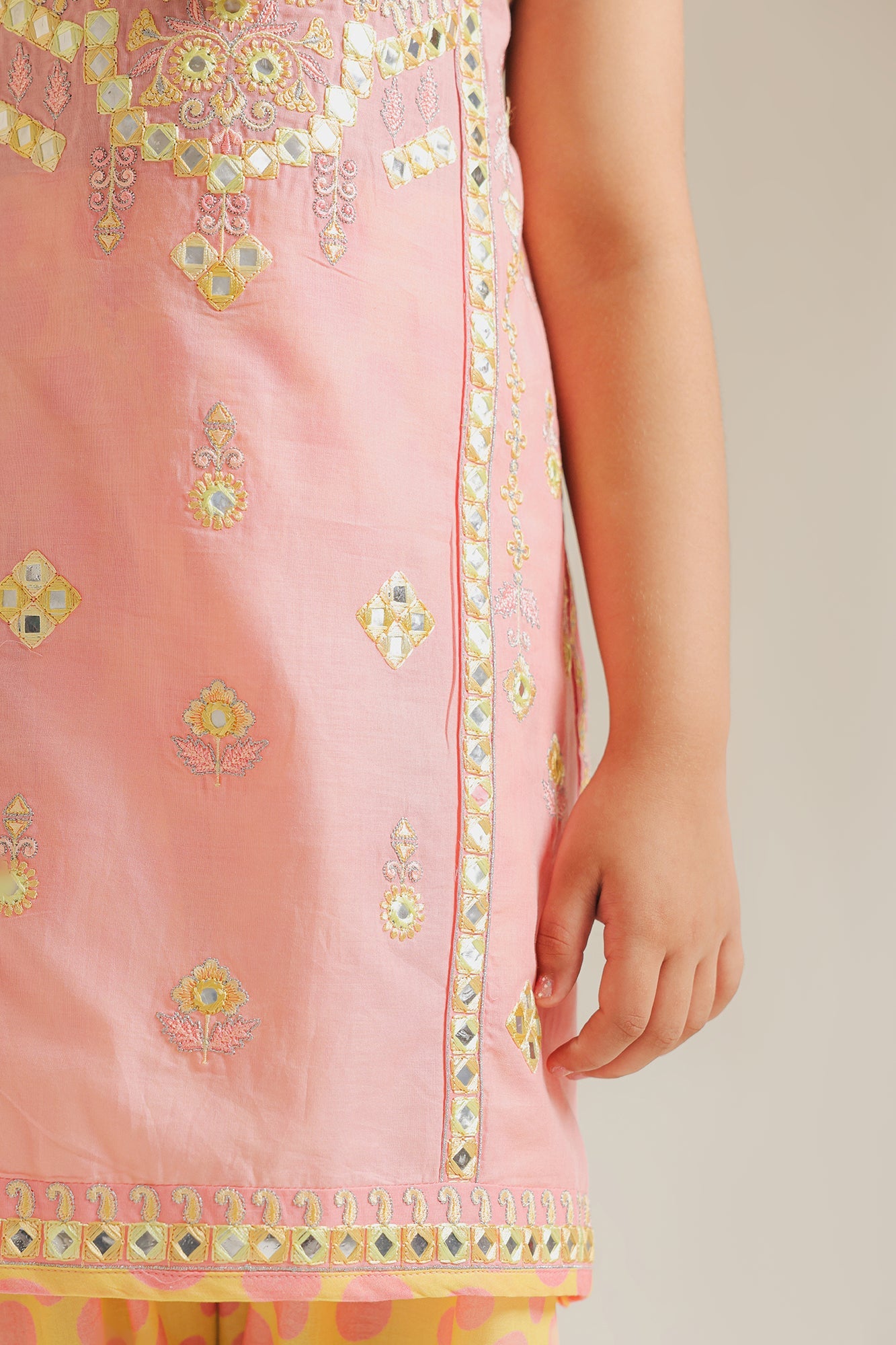 EMBROIDERED SUIT (E1233/402/327 E1233/302/327)