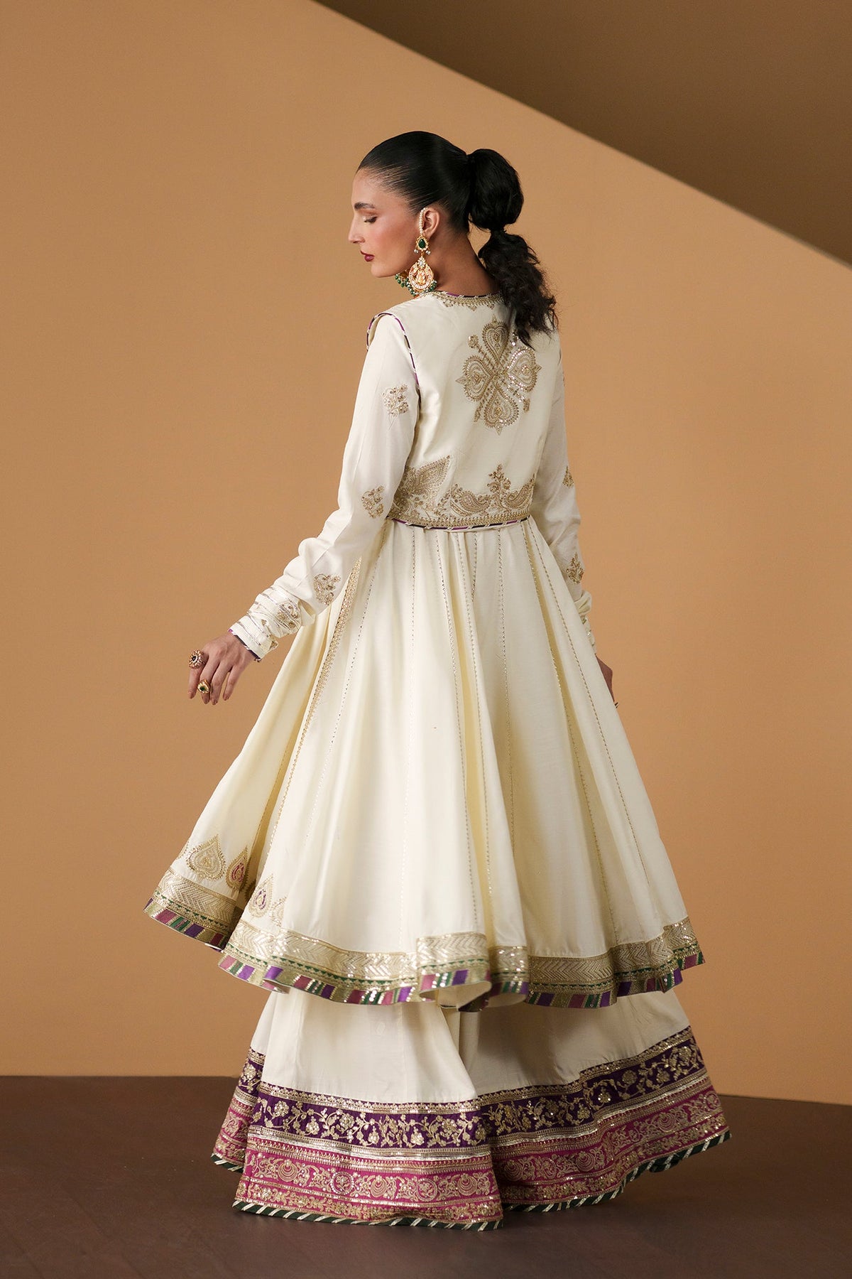 EMBROIDERED SUIT (E1237-104-002)