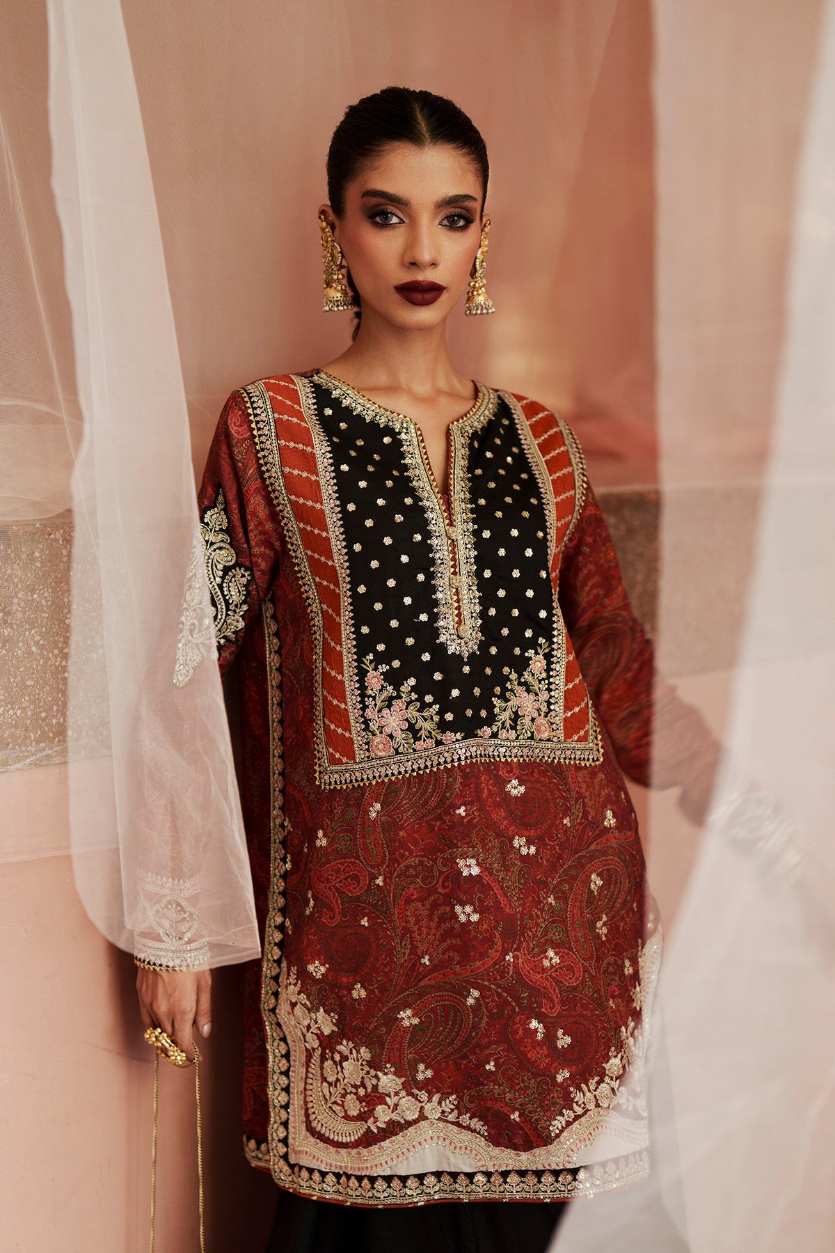 EMBROIDERED SUIT (E1240-104-307)