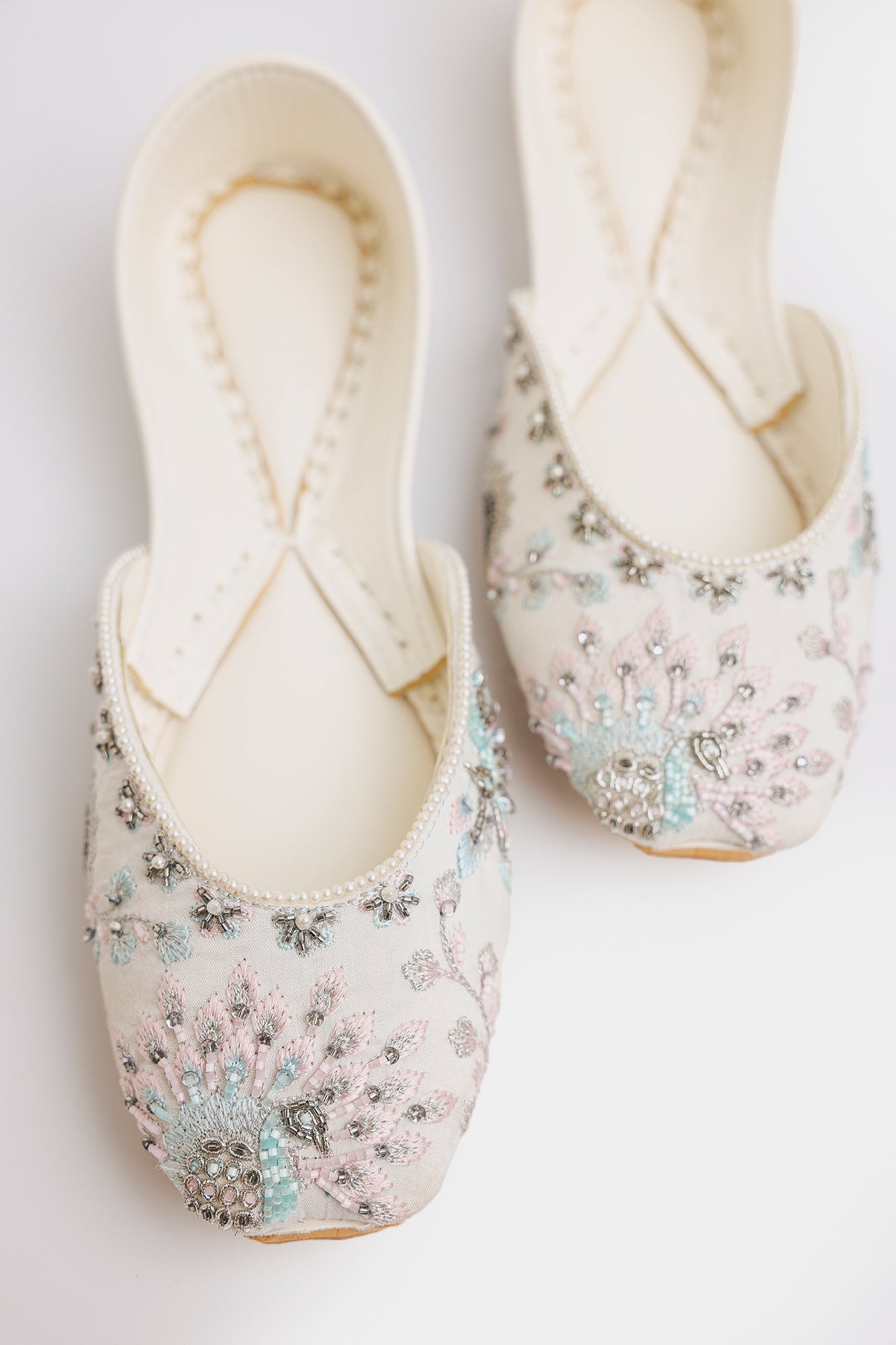 https://cdn.shopify.com/s/files/1/2290/7917/files/E1240-109-001_7.jpg?v=1780551048
