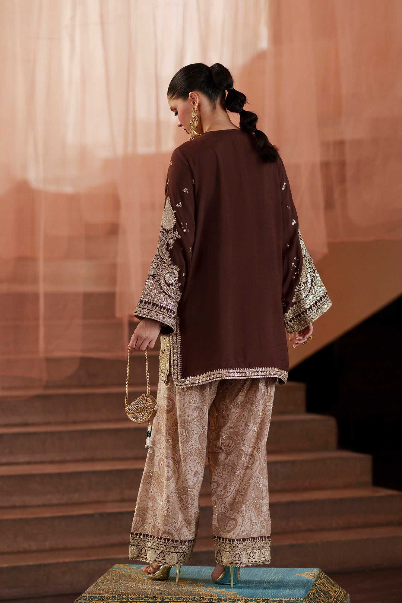 EMBROIDERED SUIT (E1241-104-801)