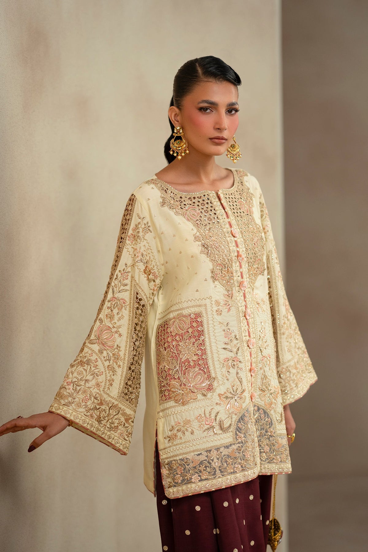 EMBROIDERED SUIT (E1244/104/227)