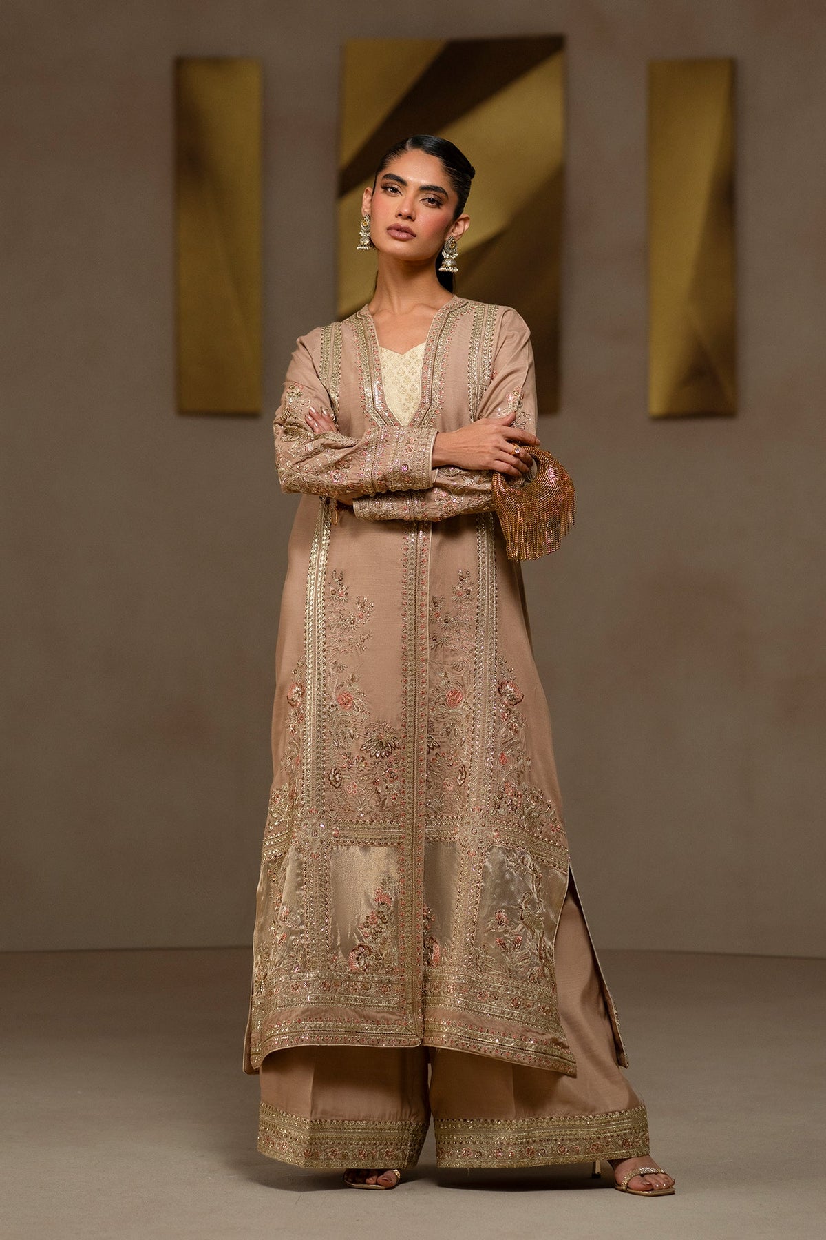 EMBROIDERED SUIT (E1250-104-806)