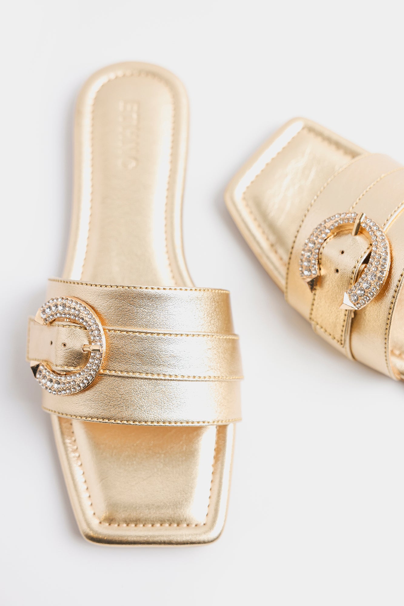SANDAL (E1250/109/131)