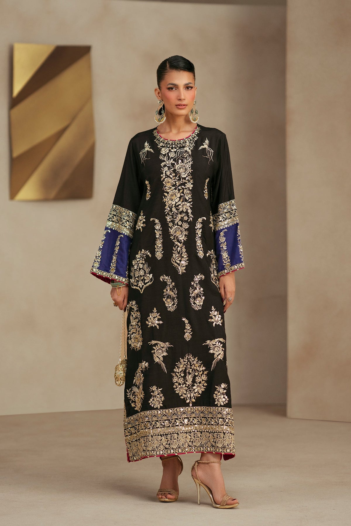 EMBROIDERED KAFTAN (E1251-104-901)