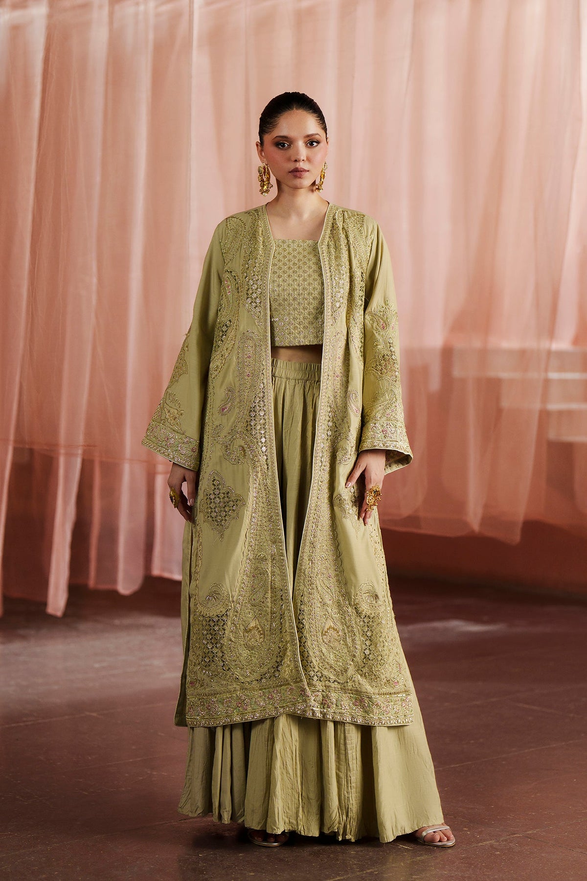 EMBROIDERED SUIT (E1258-104-006)
