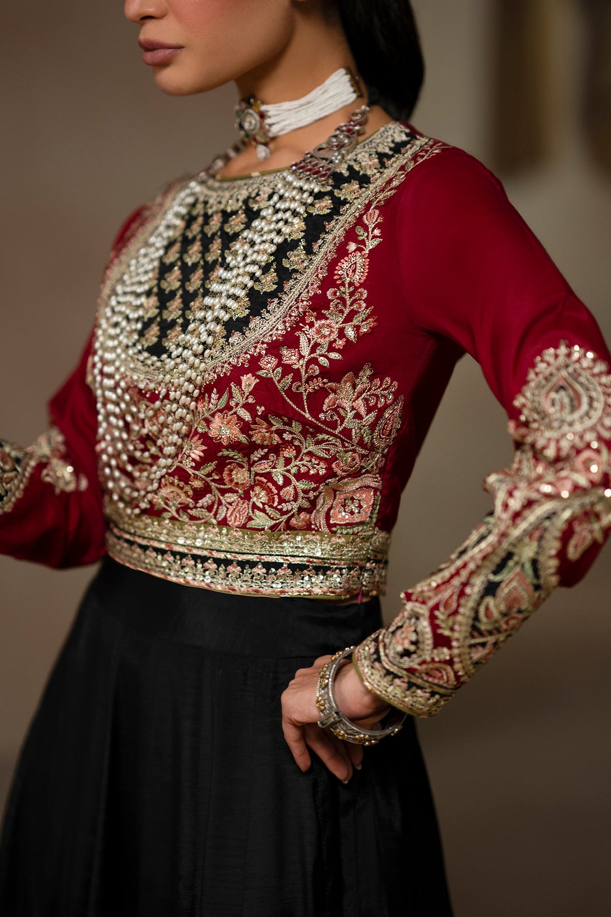 EMBROIDERED SUIT (E1261-104-901)