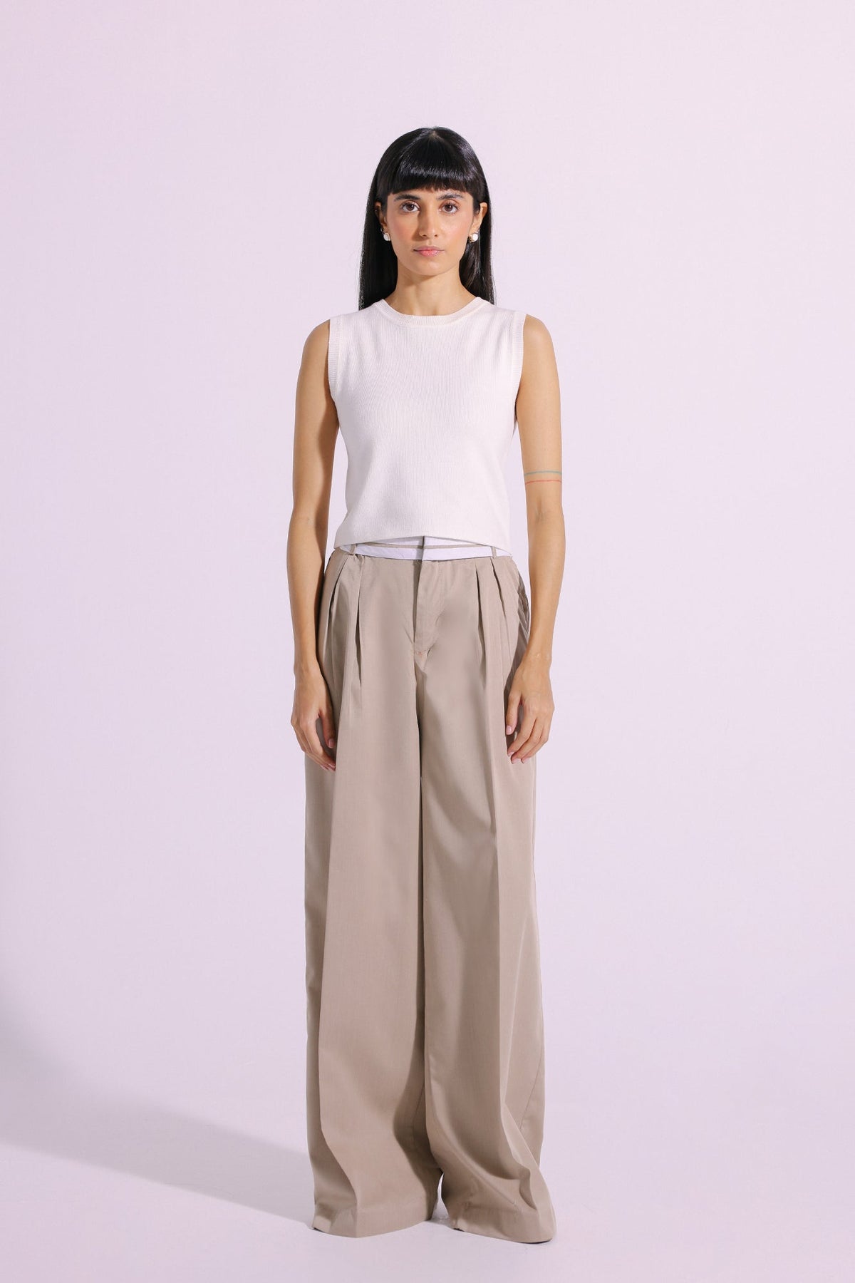 SLEEVELESS SWEATER (E1272/108/003)