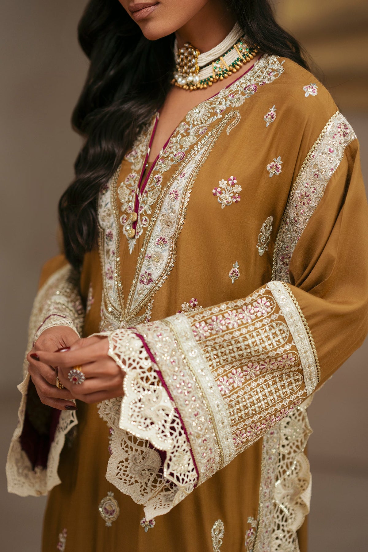 EMBROIDERED KAFTAN (E1275-104-114)
