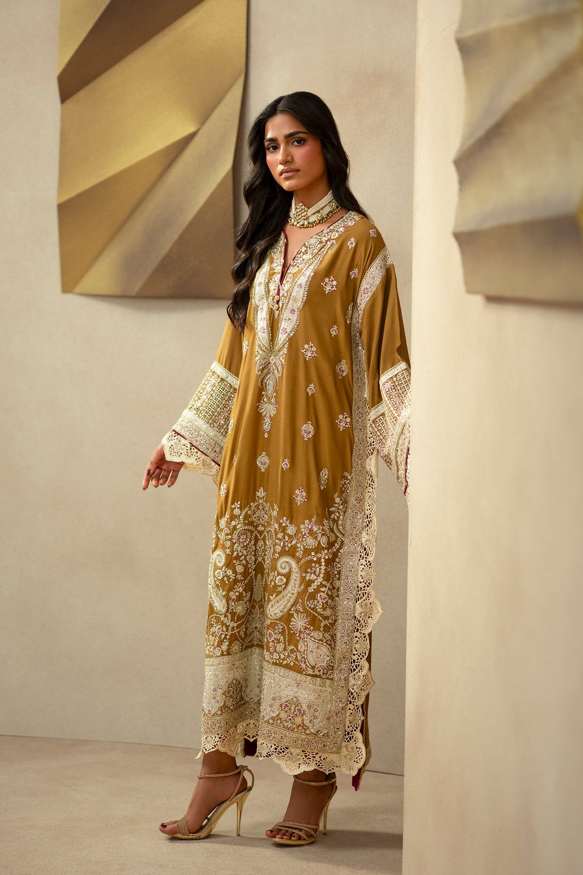 EMBROIDERED KAFTAN (E1275-104-114)