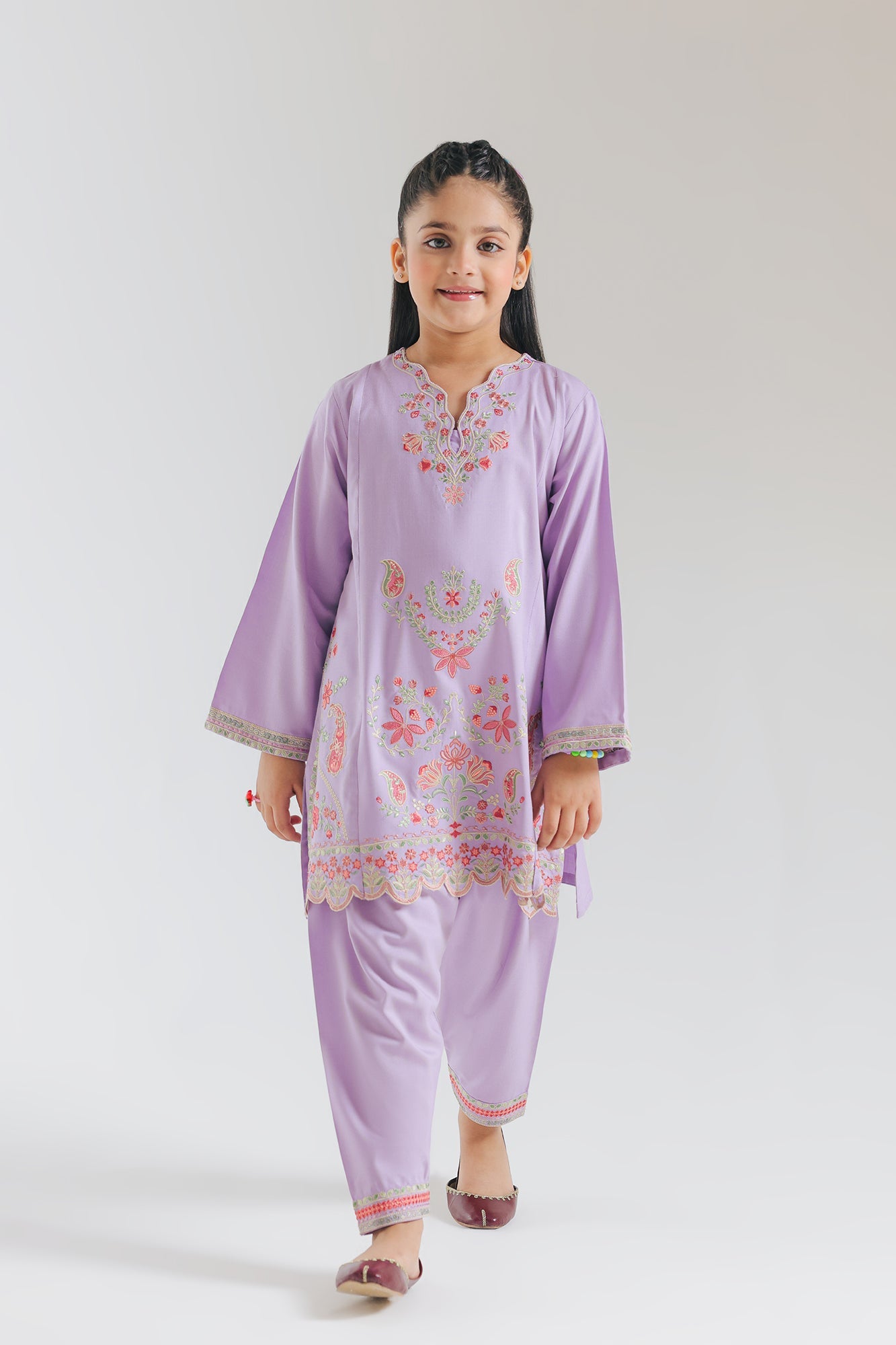 EMBROIDERED SUIT (E1340/402/511 E1340/302/511)