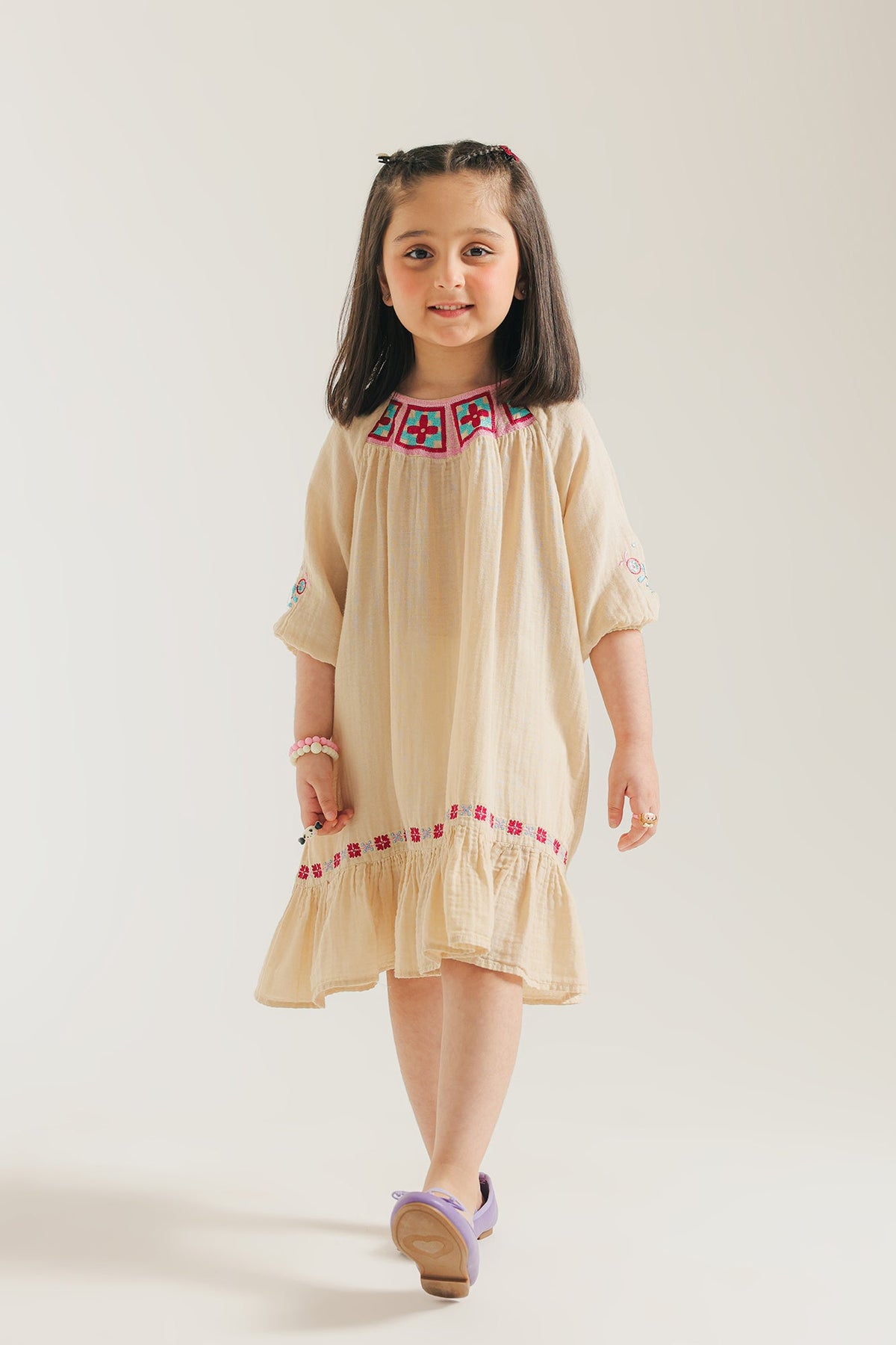 DRESS (E1422/301/003)