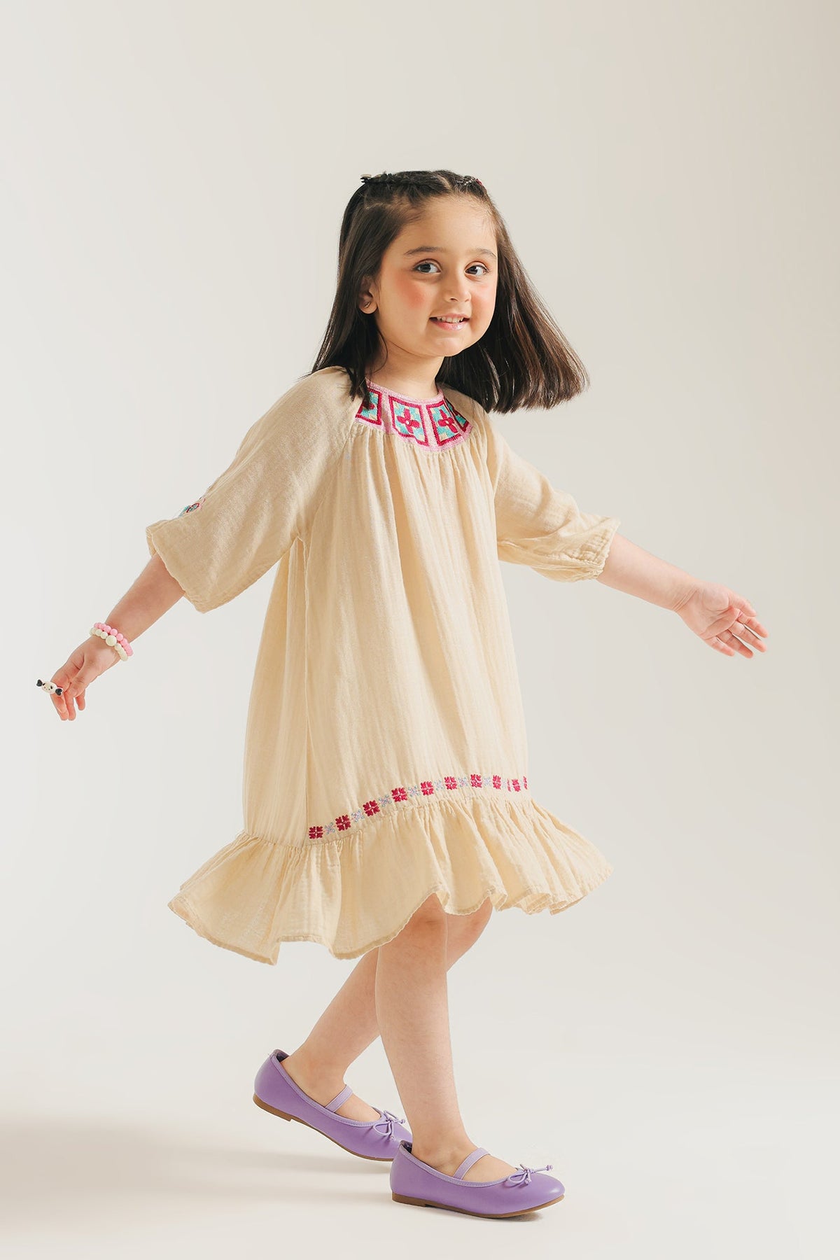 DRESS (E1422/301/003)