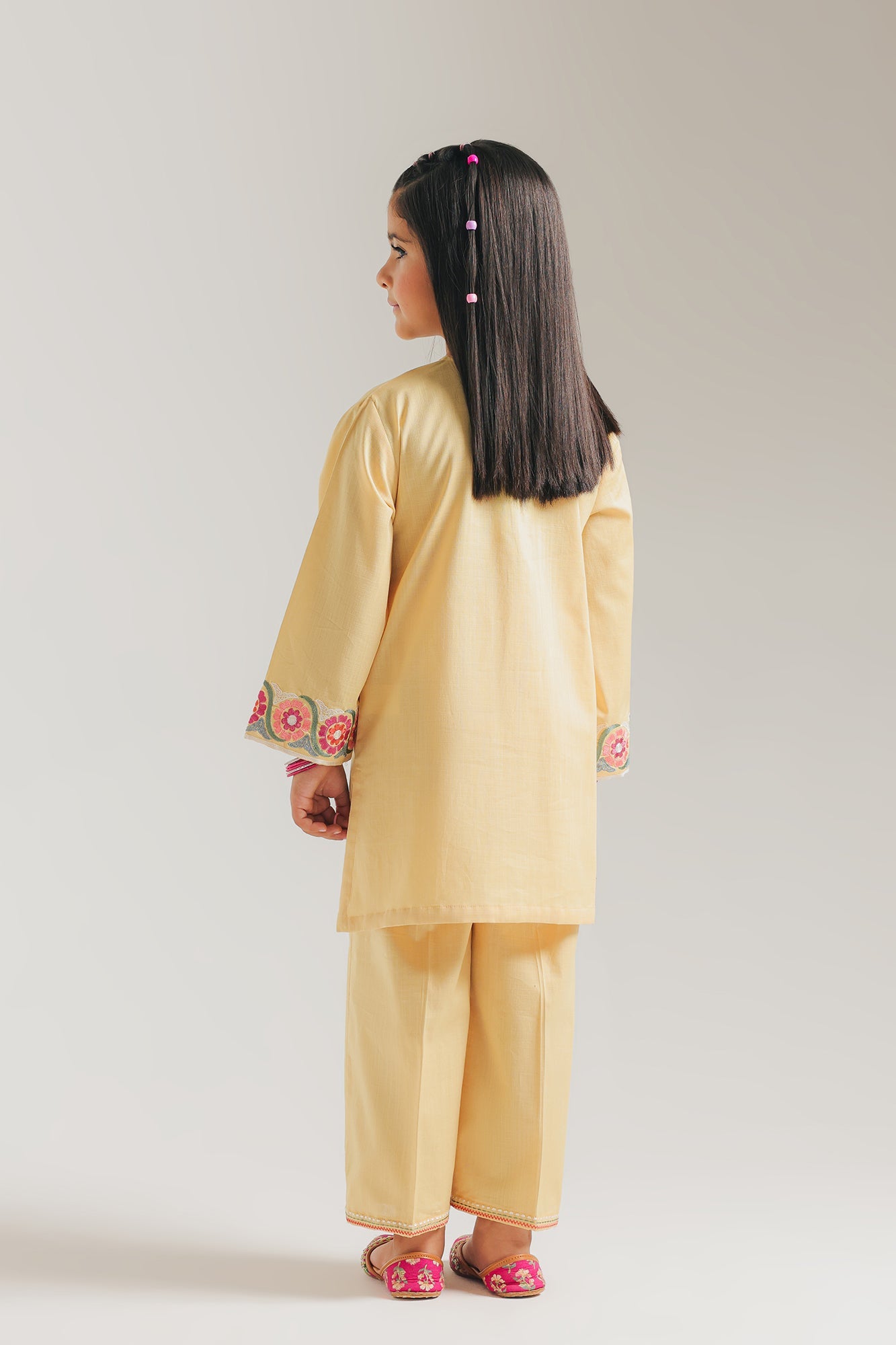 EMBROIDERED SUIT (E1509/402/110 E1509/302/110)