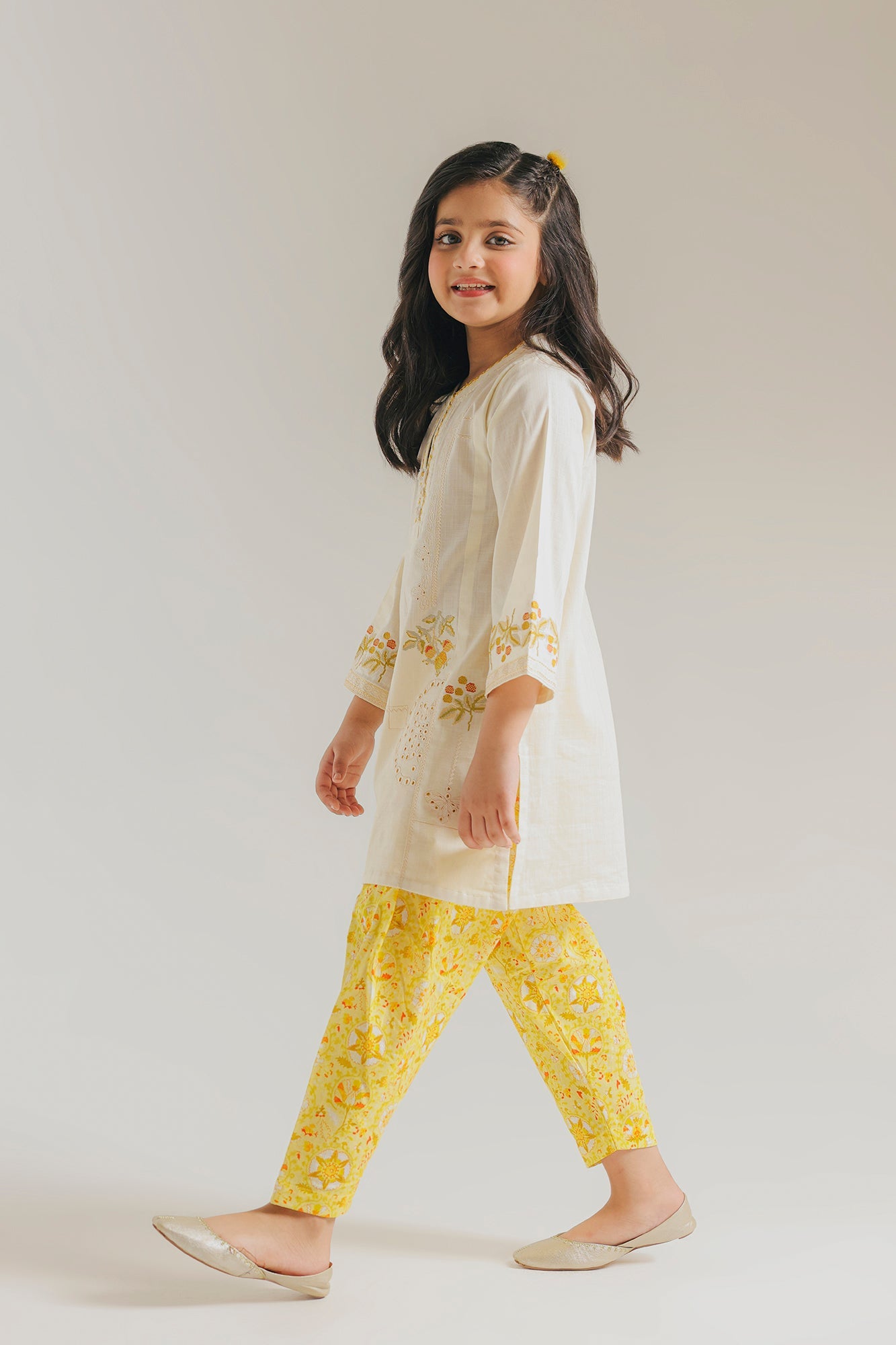 EMBROIDERED SUIT (E1514/402/005 E1514/302/005)