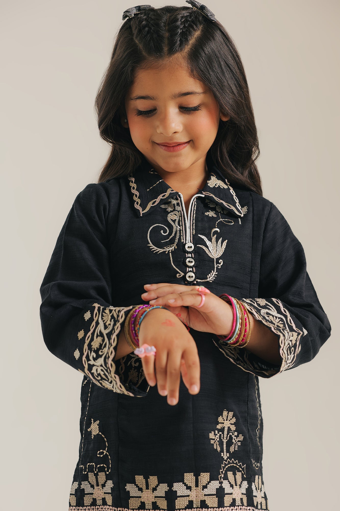 EMBROIDERED SUIT (E1519/402/901 E1519/302/901)