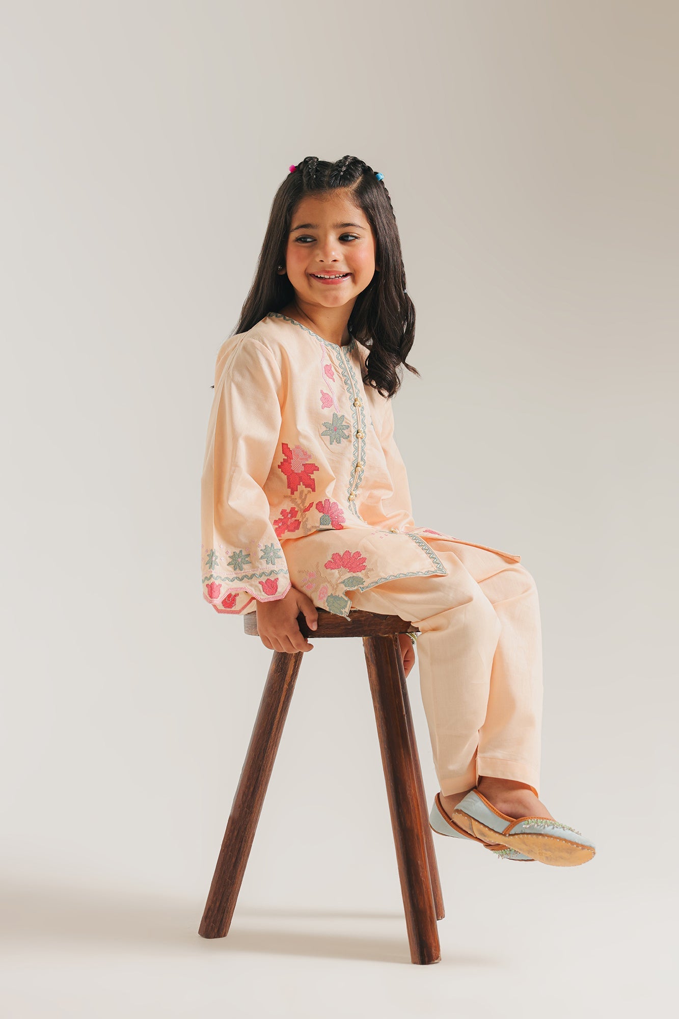 EMBROIDERED SUIT (E1522/402/216 E1522/302/216)