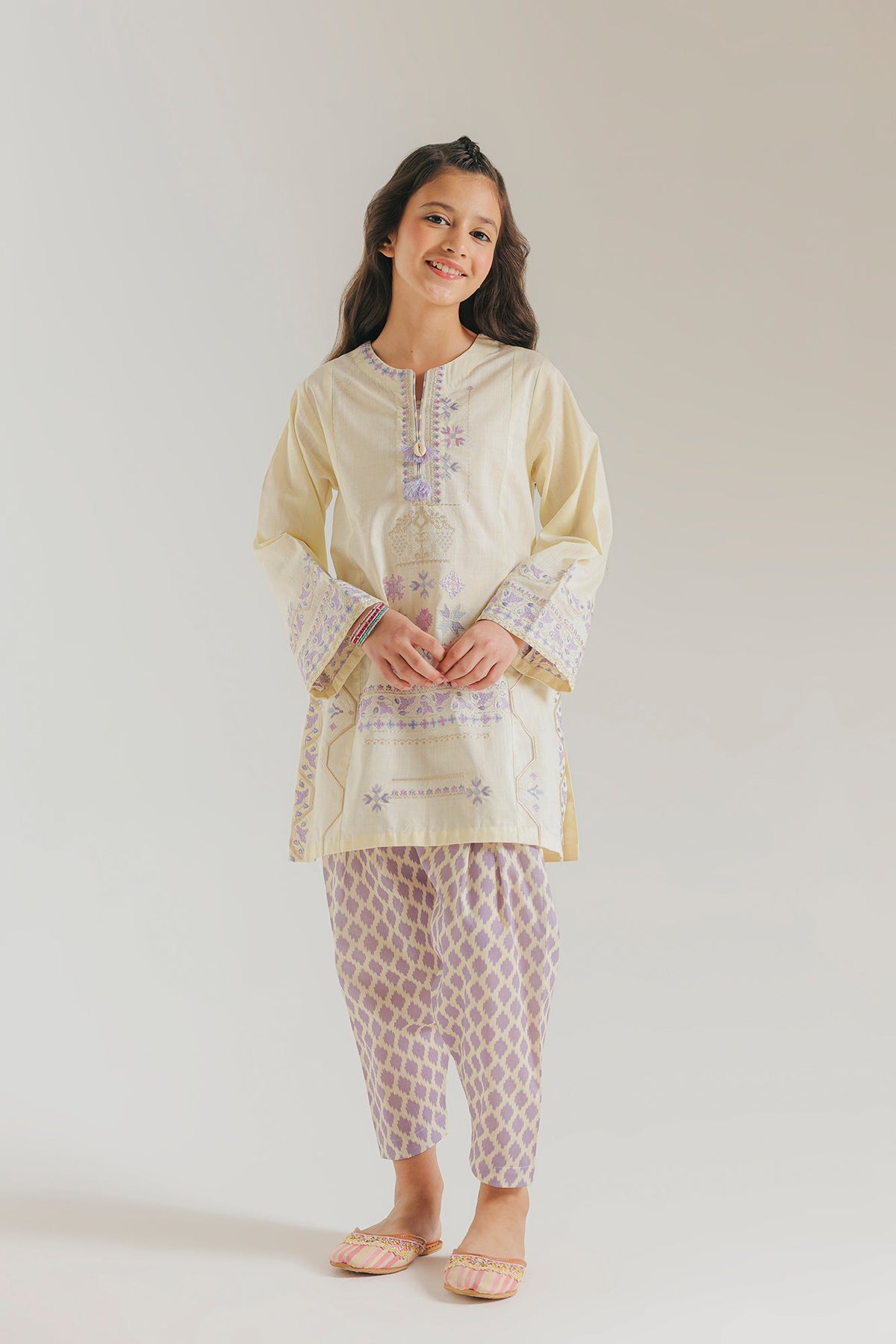 EMBROIDERED SUIT (E1529/402/003 E1529/302/003)