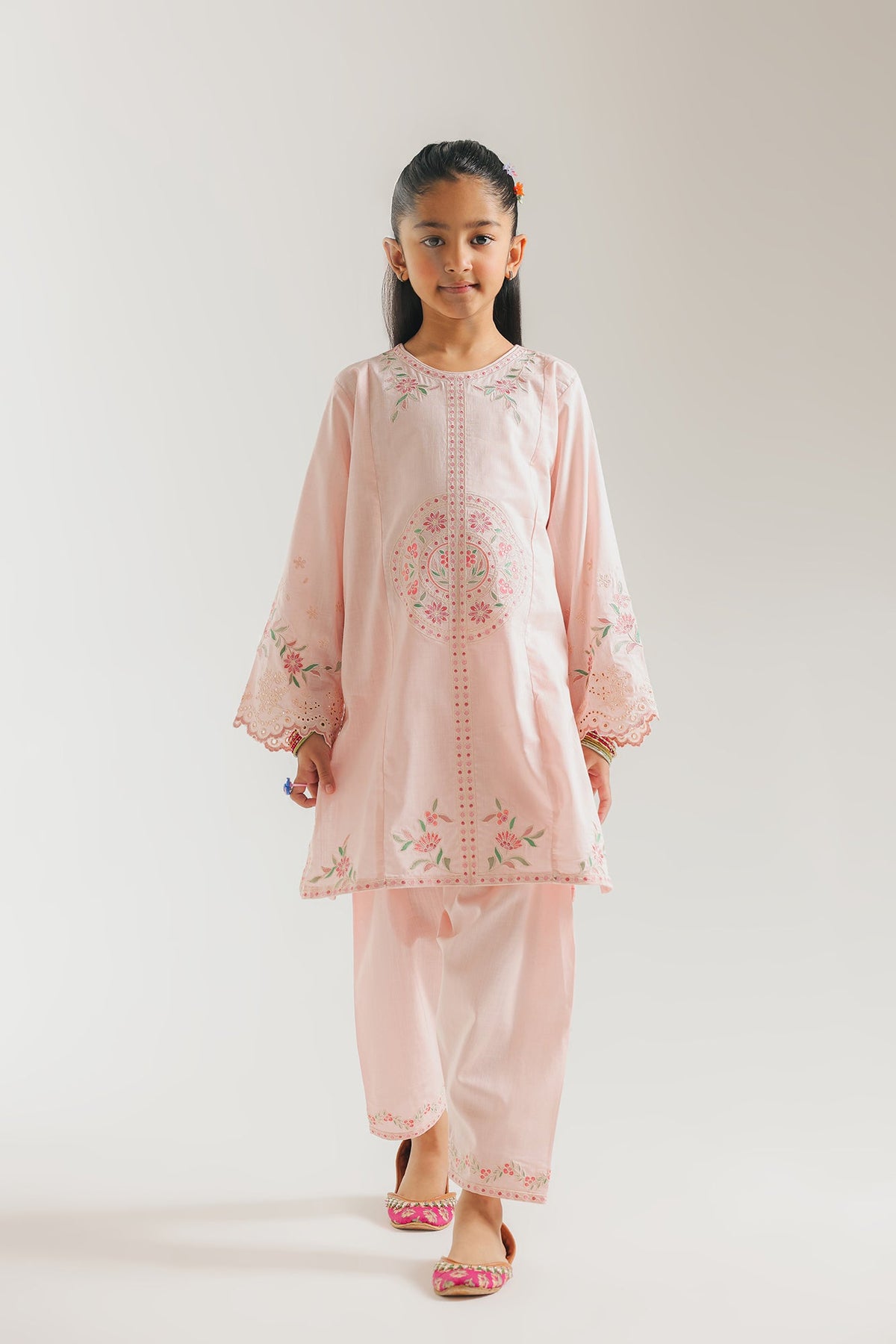 EMBROIDERED SUIT (E1530/402/427 E1530/302/427)