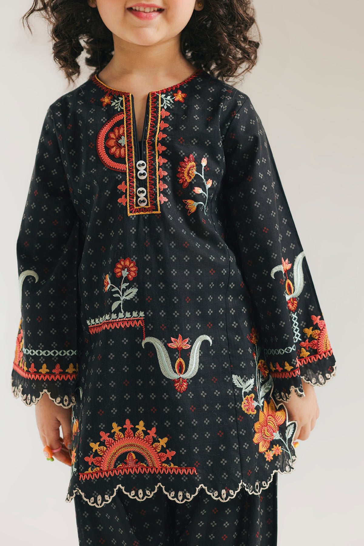 EMBROIDERED SUIT (E1533/402/902 E1533/302/902)