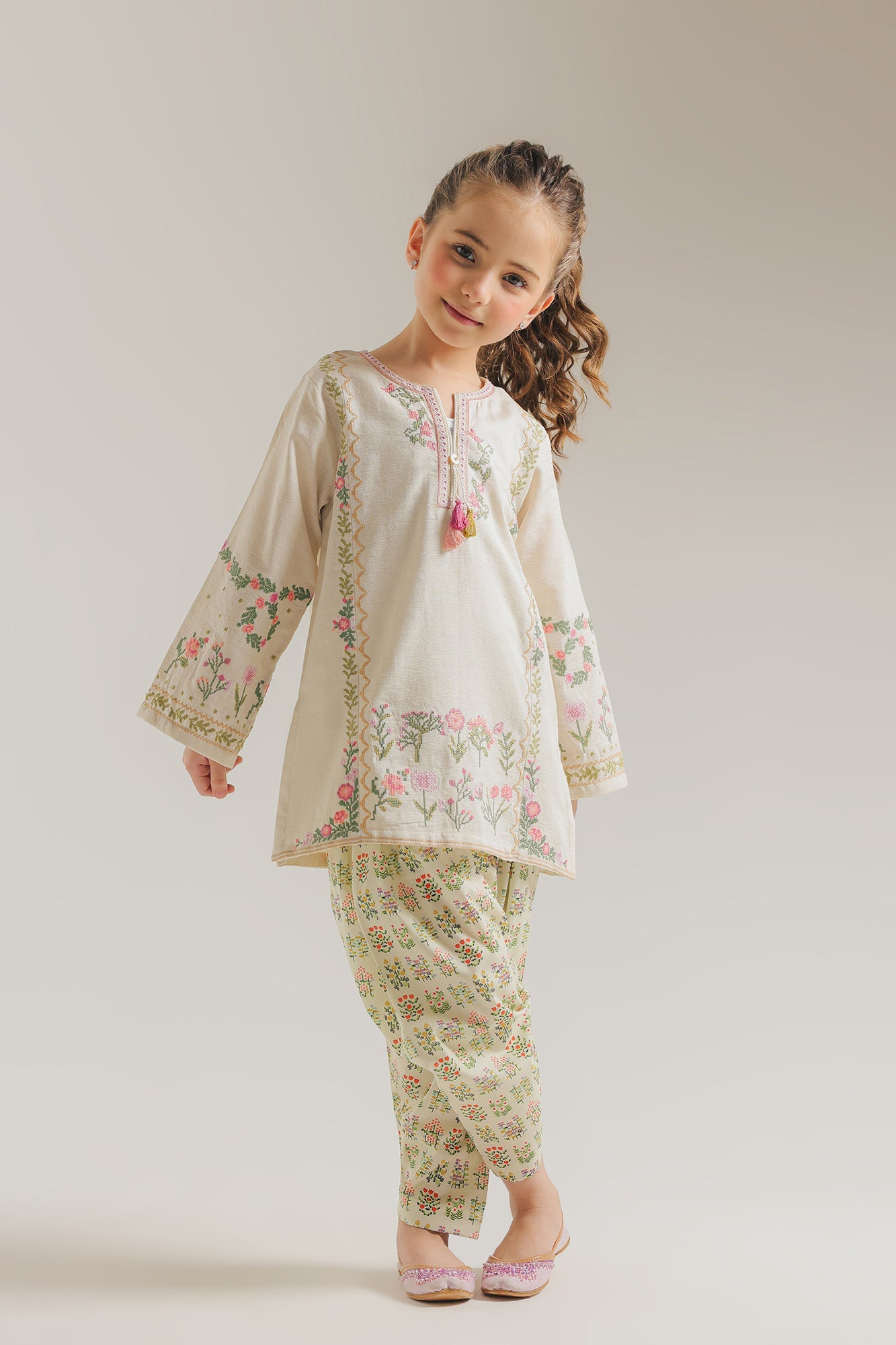 EMBROIDERED SUIT (E1539/402/003 E1539/302/003)