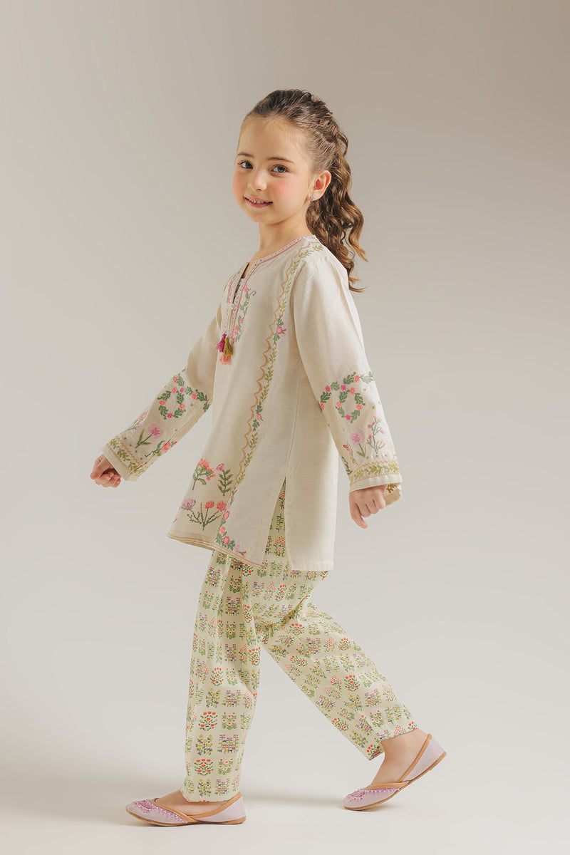 Embroidered Suit (E1539/402/003 E1539/302/003)