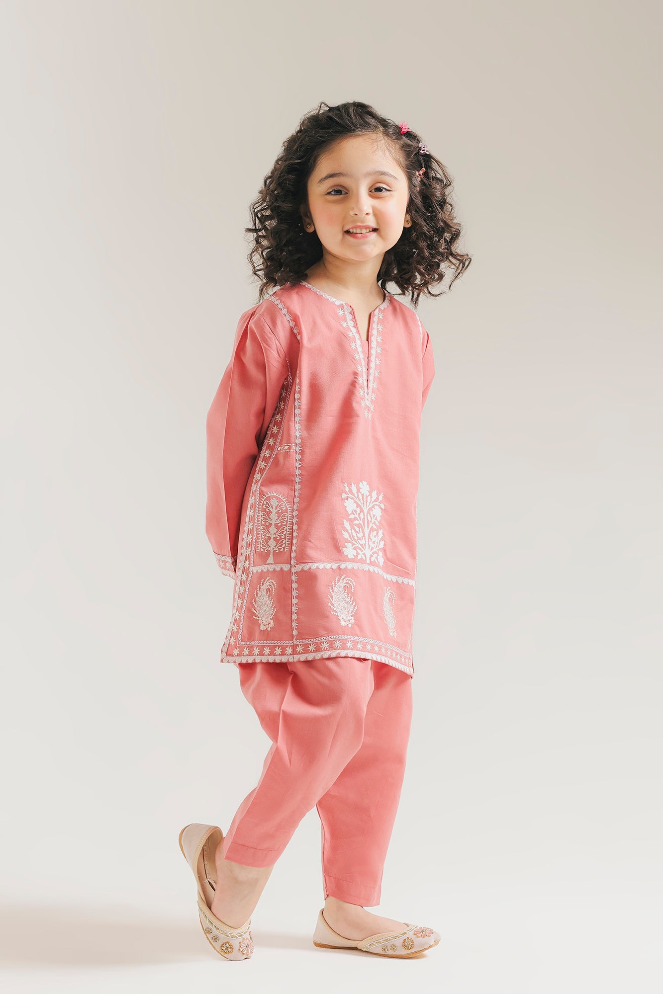 EMBROIDERED SUIT (E1540/402/412 E1540/302/412)