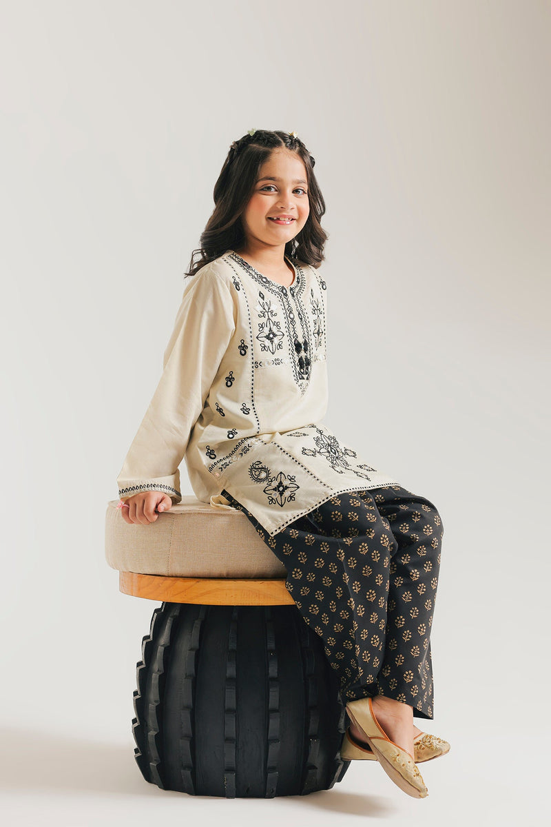 Embroidered Suit (E1542/402/004 E1542/302/004)