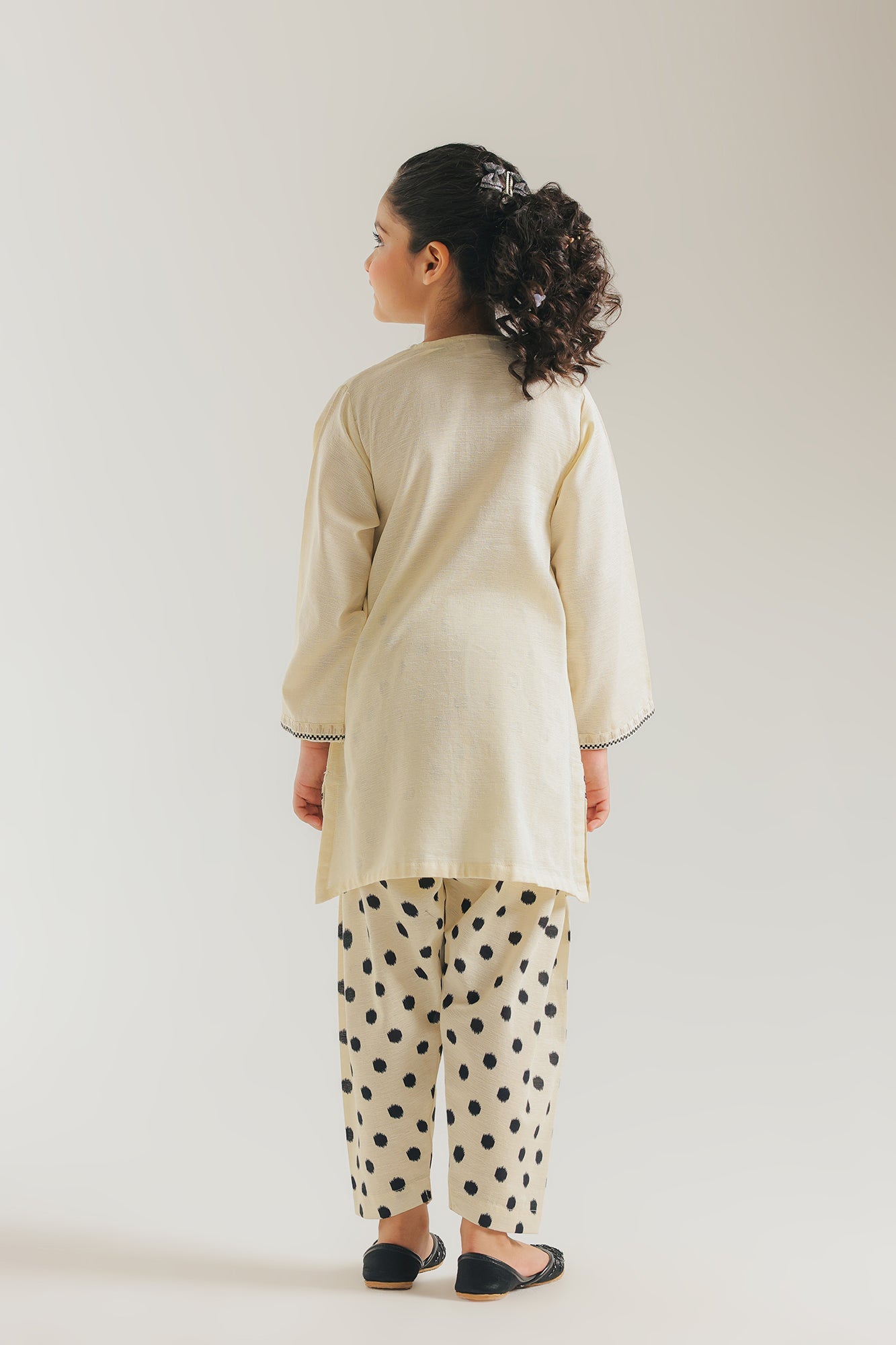 EMBROIDERED SUIT (E1559/402/002 E1559/302/002)