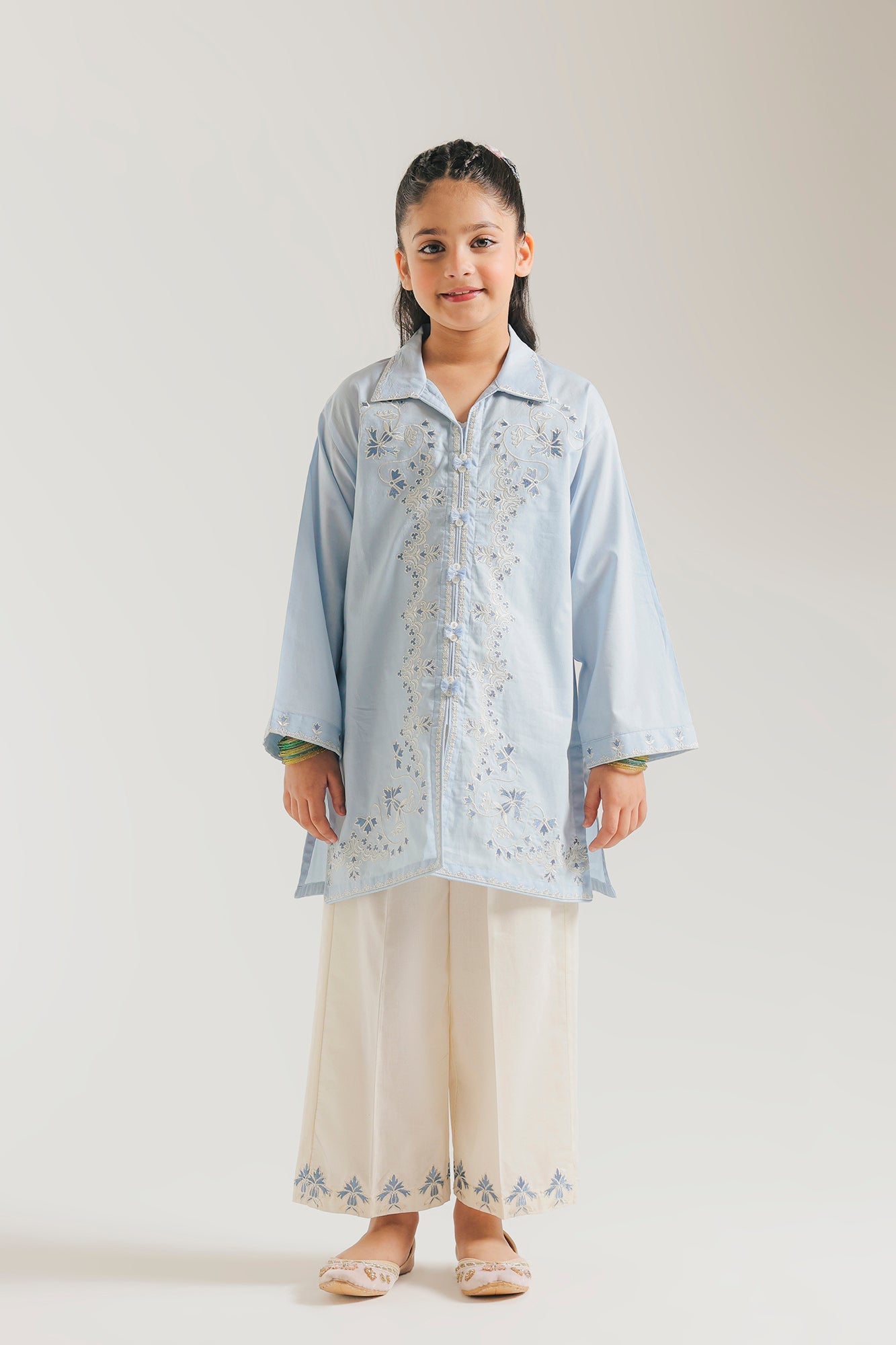 EMBROIDERED SUIT (E1560/402/721 E1560/302/721)