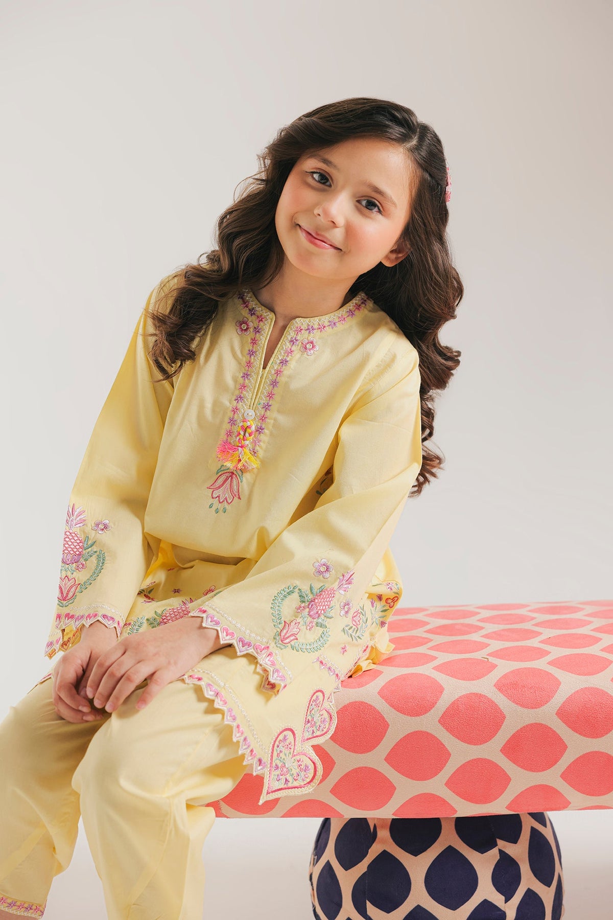 EMBROIDERED SUIT (E1562/402/226 E1562/302/226)