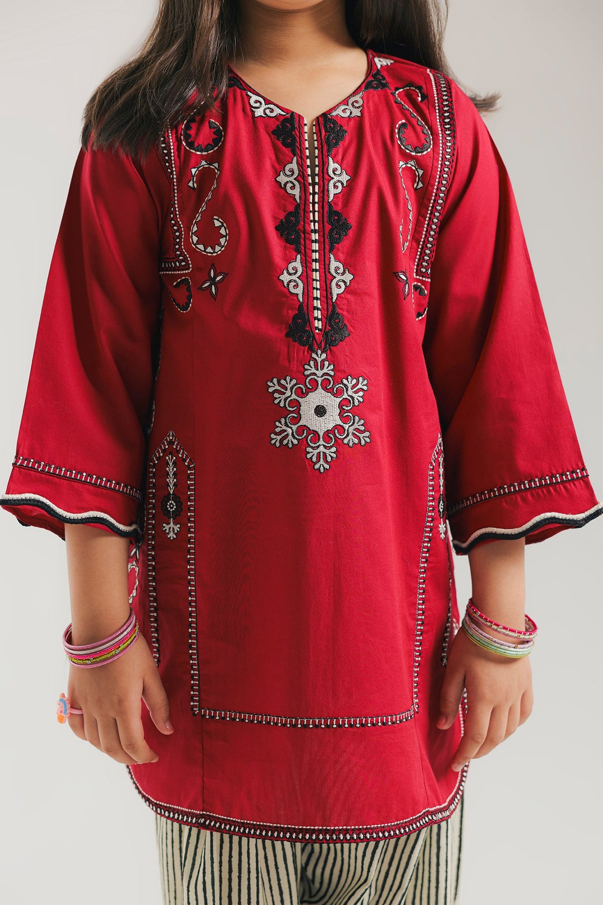 EMBROIDERED SUIT (E1568/402/416 E1568/302/416)