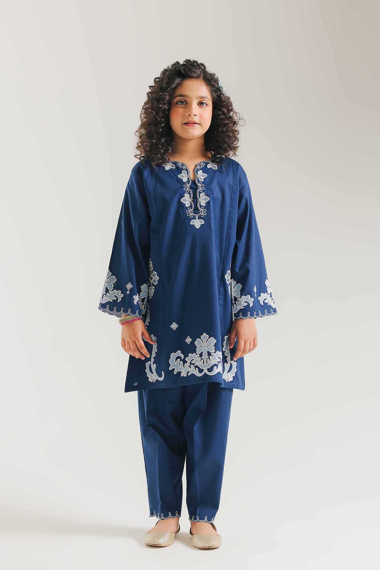 Embroidered Suit (E1569/402/627 E1569/302/627)
