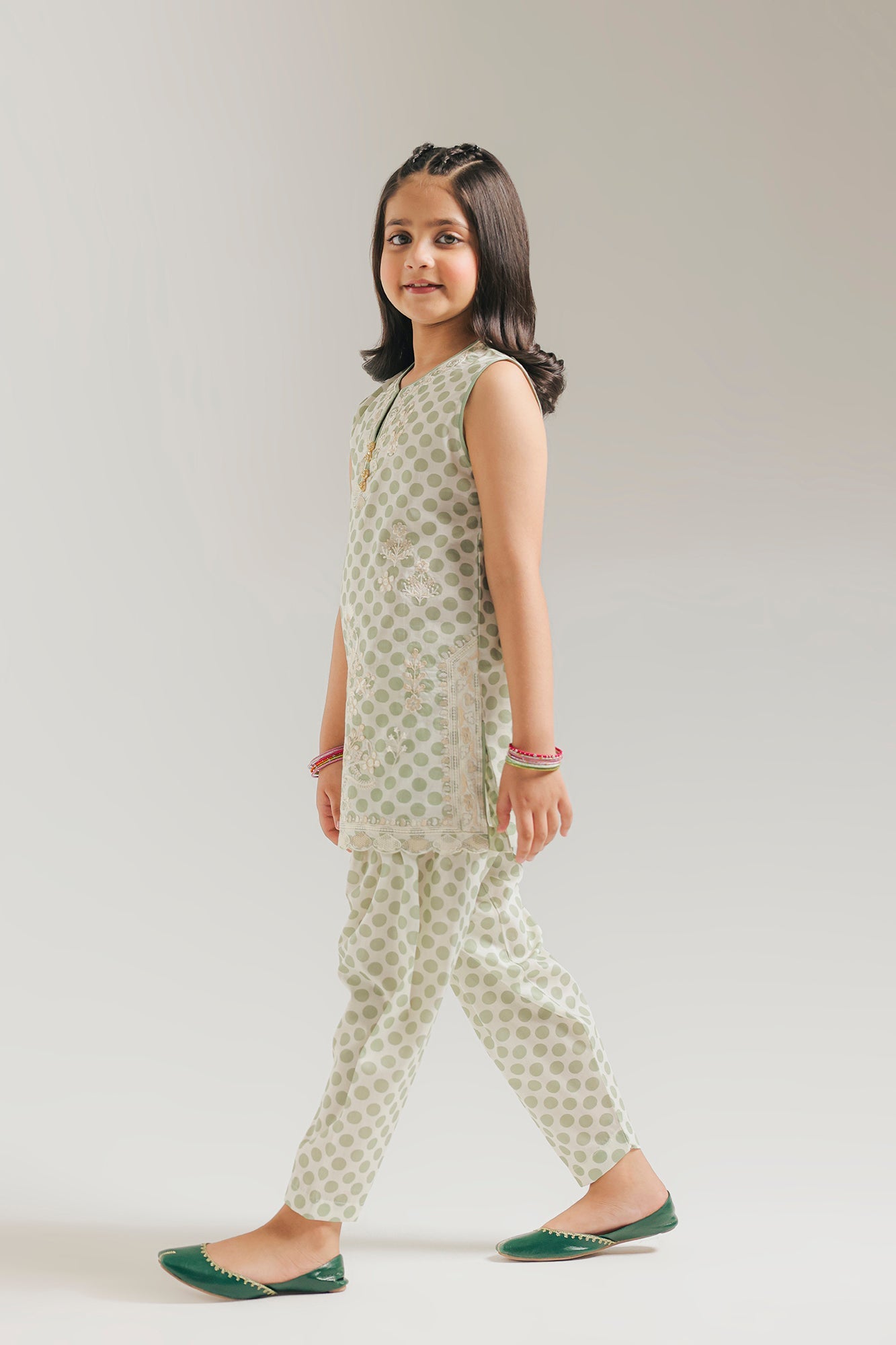 EMBROIDERED SUIT (E1572/402/003 E1572/302/003)