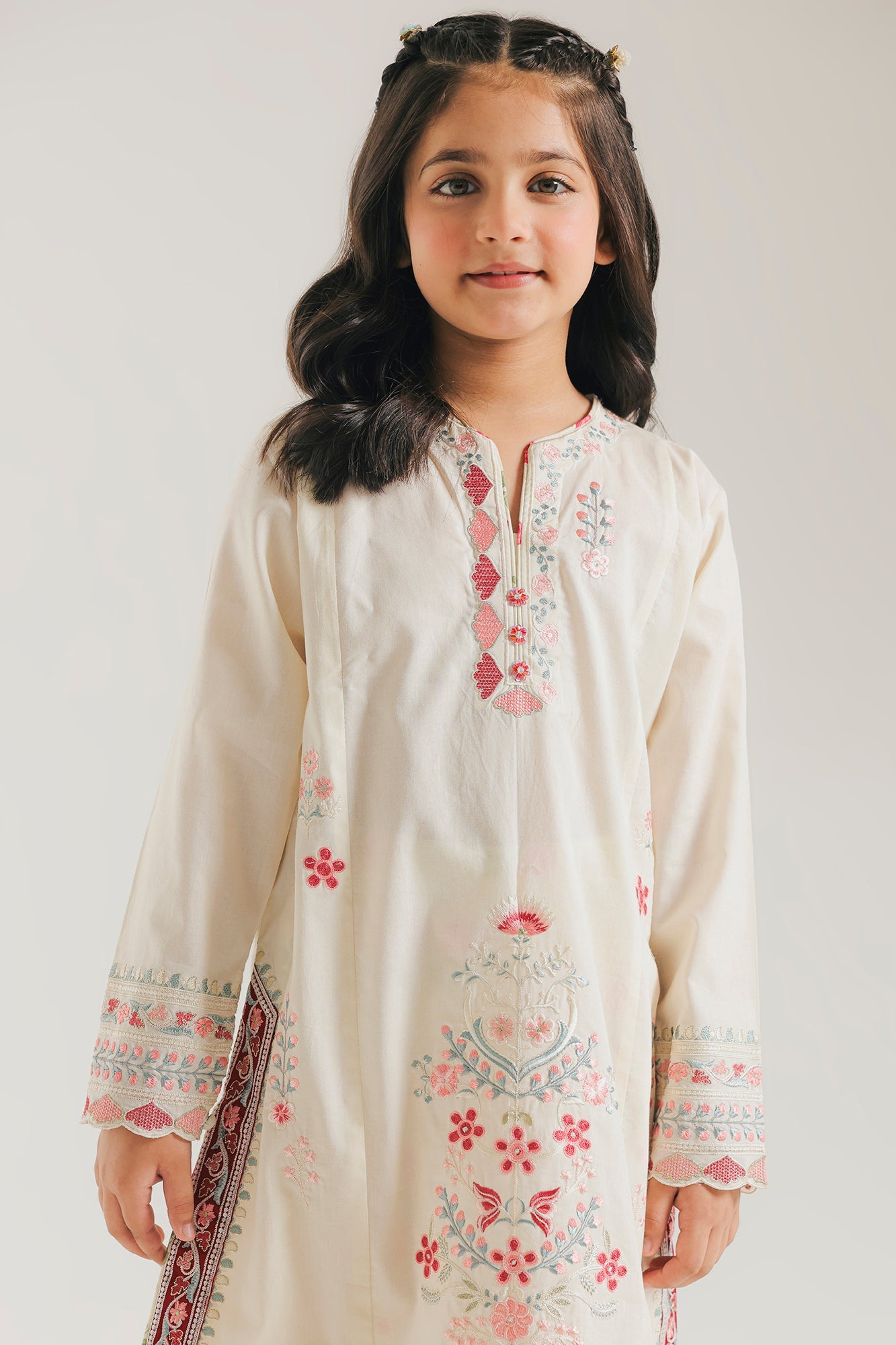 EMBROIDERED SUIT (E1573/402/004 E1573/302/004)