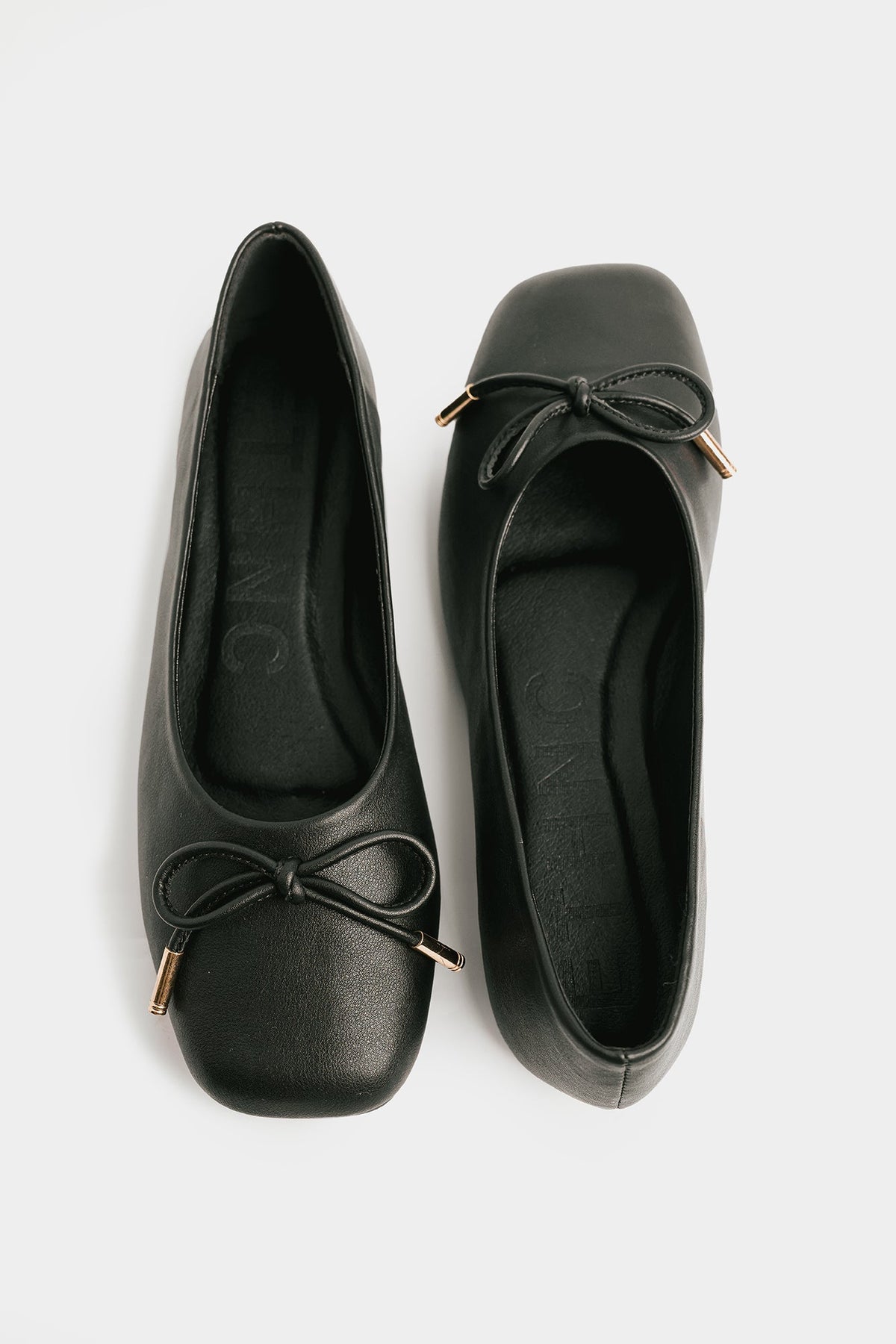 PUMPS (E1582-109-901)