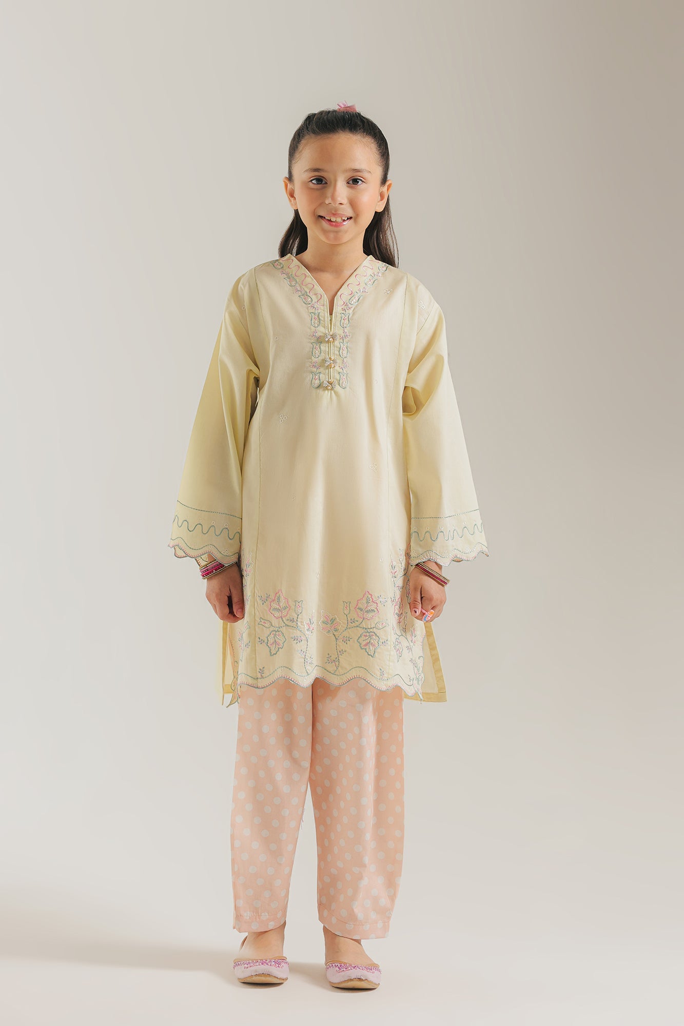 EMBROIDERED SUIT (E1586/402/227 E1586/302/227)