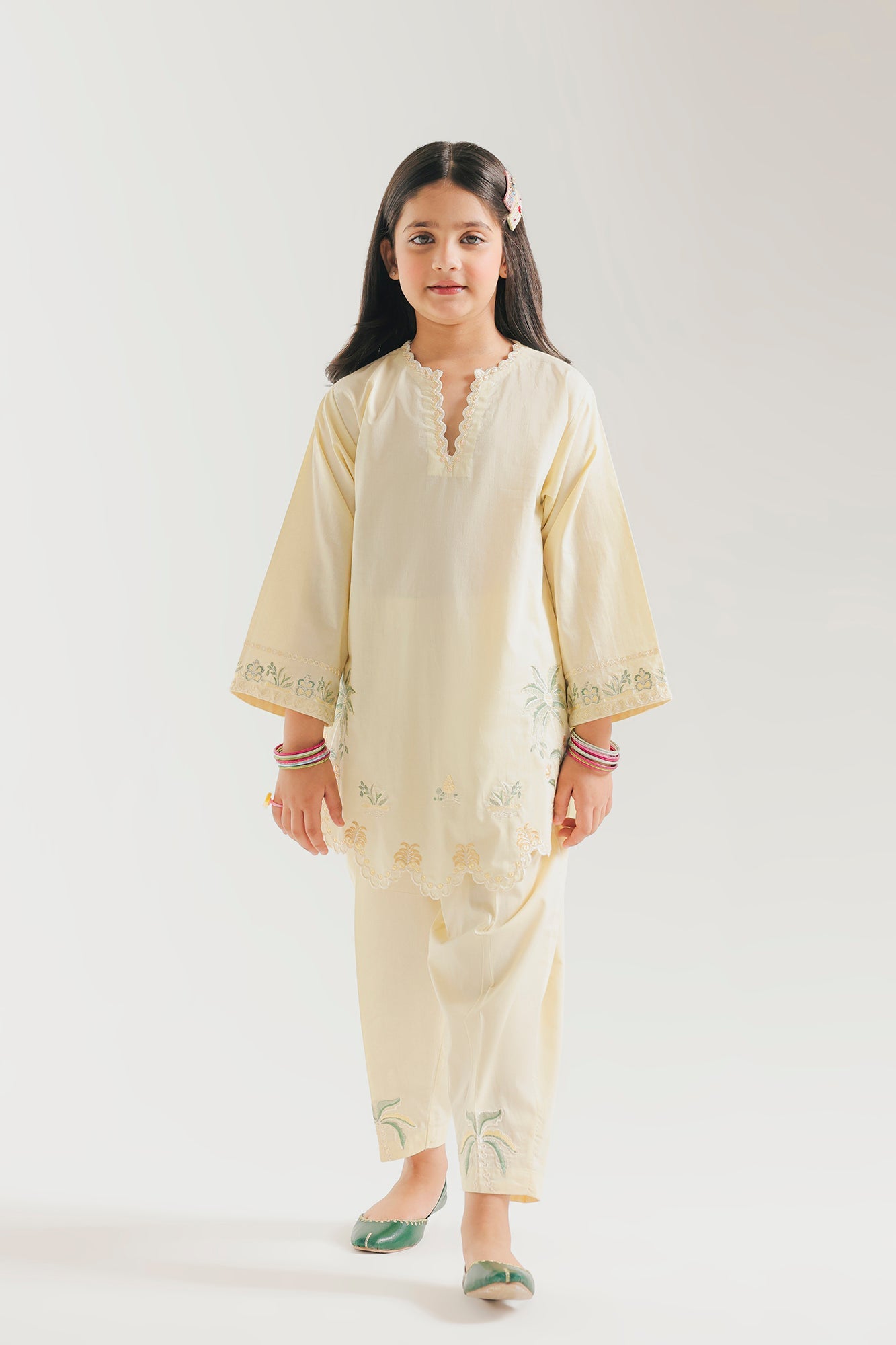 EMBROIDERED SUIT (E1589/402/115 E1589/302/115)