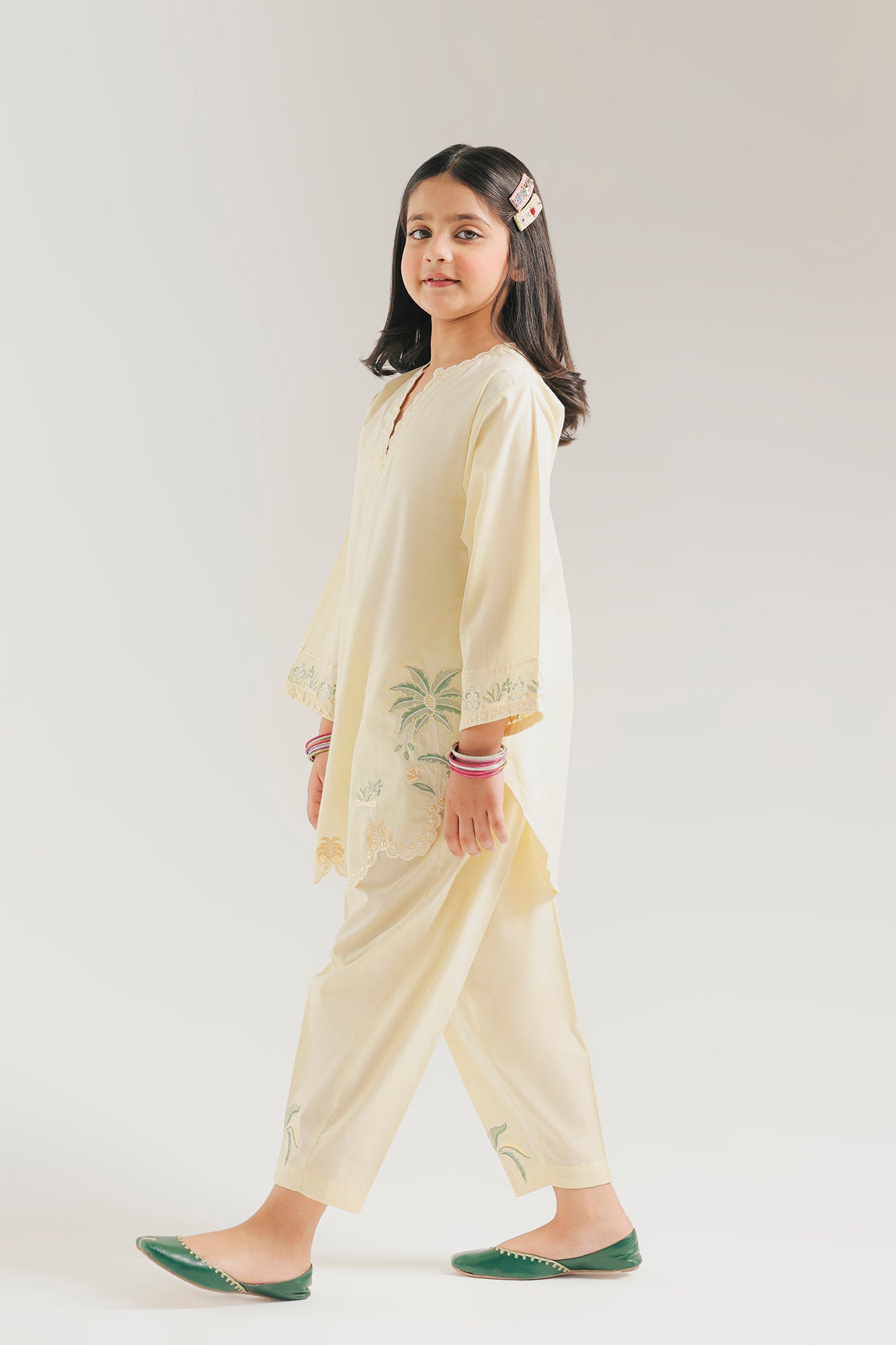 EMBROIDERED SUIT (E1589/402/115 E1589/302/115)