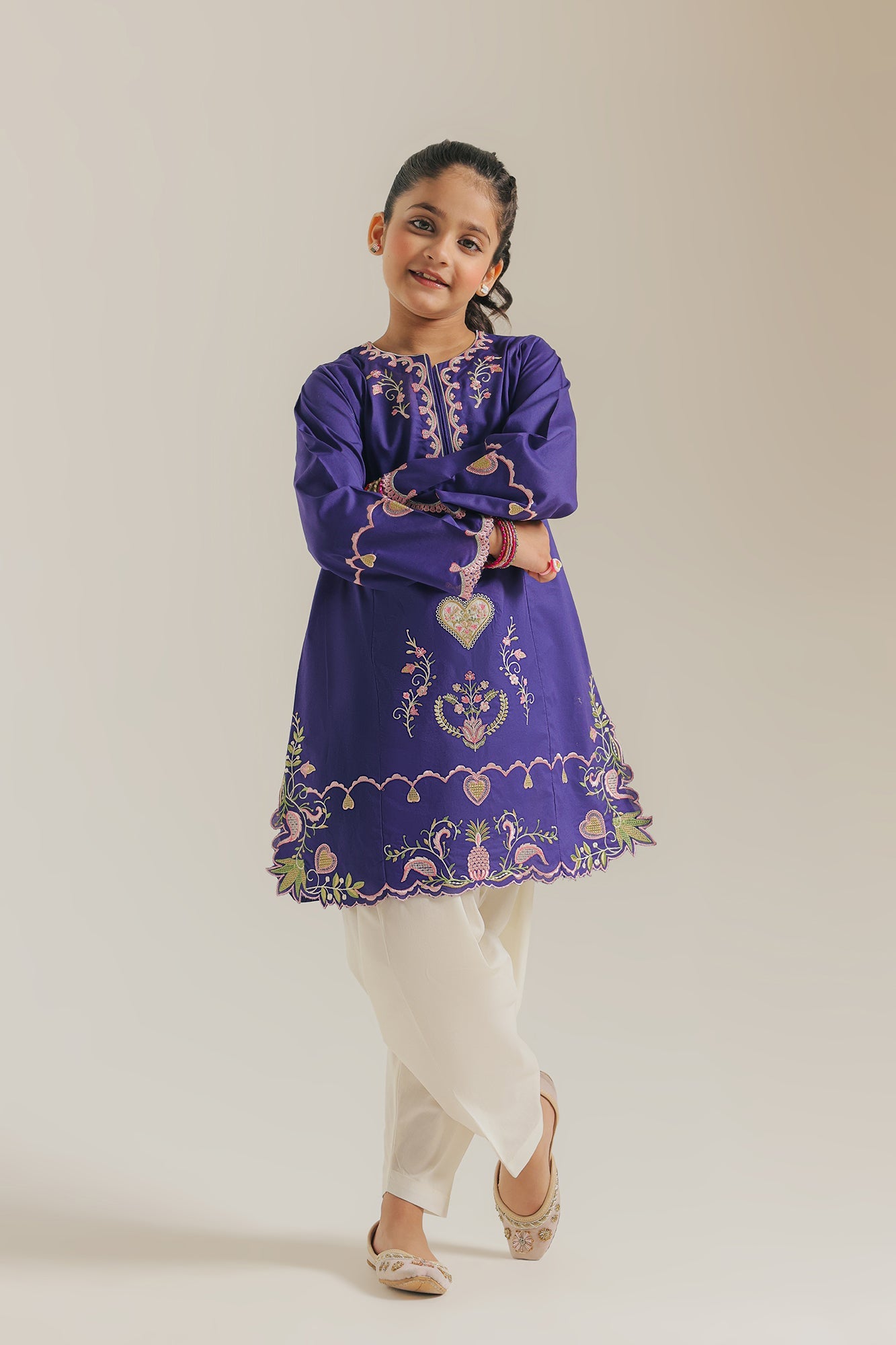 EMBROIDERED SUIT (E1593/402/627 E1593/302/627)