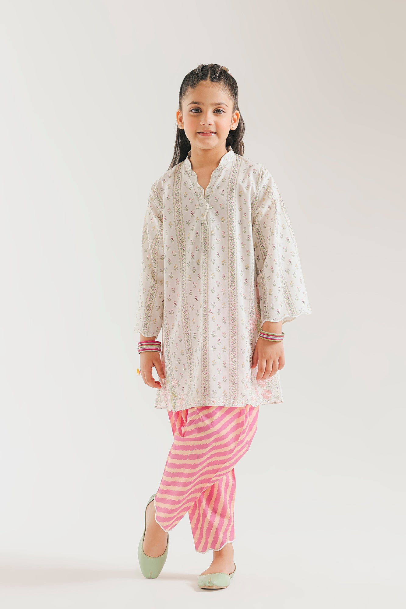 EMBROIDERED SUIT (E1602/402/001 E1602/302/001)