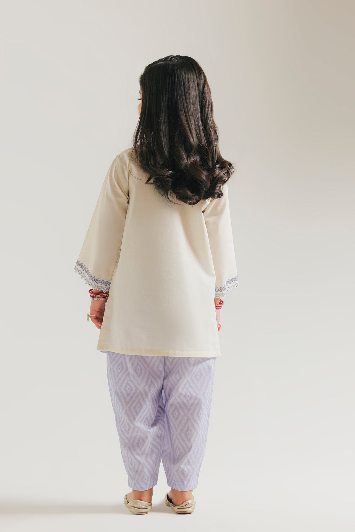 EMBROIDERED SUIT (E1610/402/001 E1610/302/001)