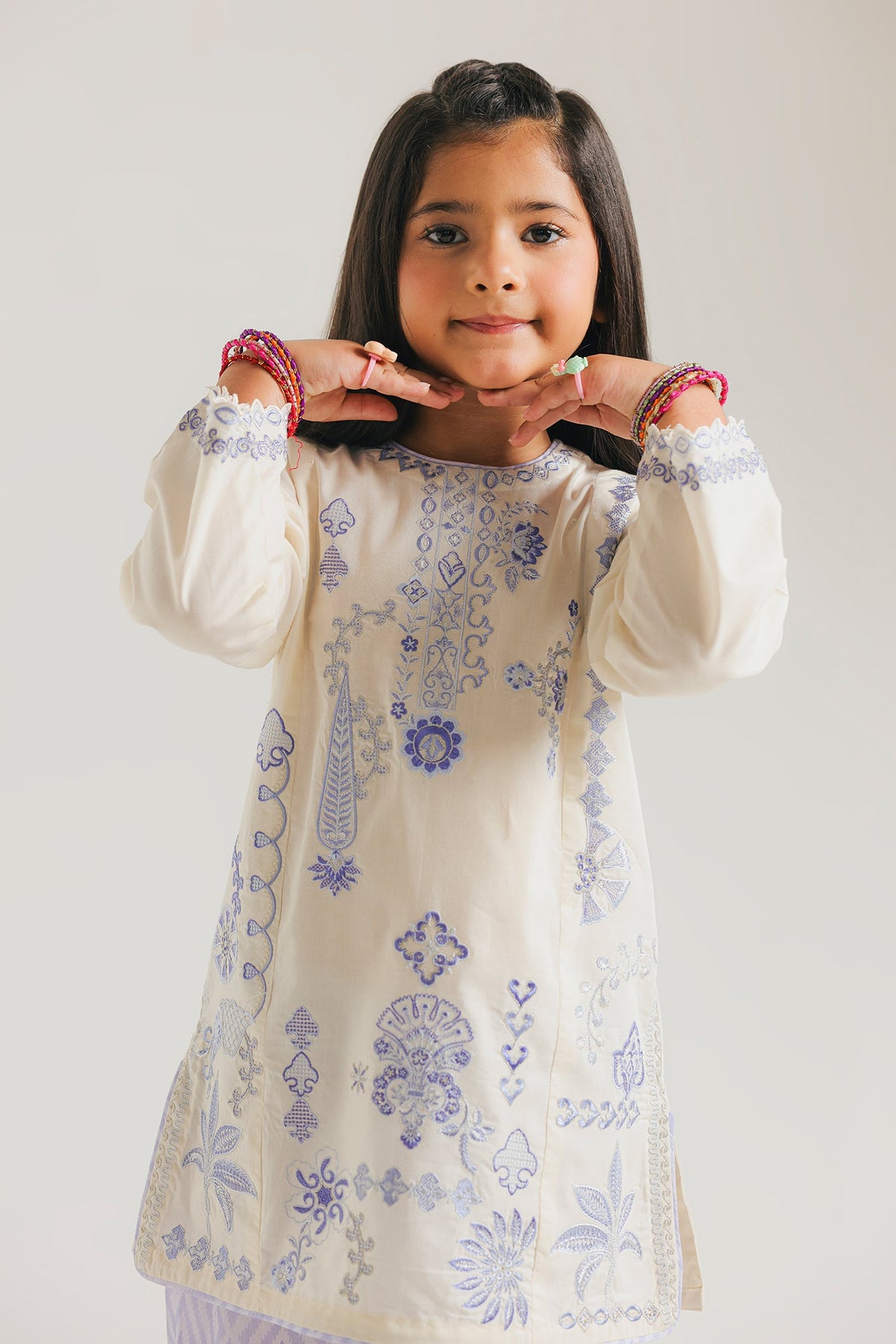 EMBROIDERED SUIT (E1610/402/001 E1610/302/001)