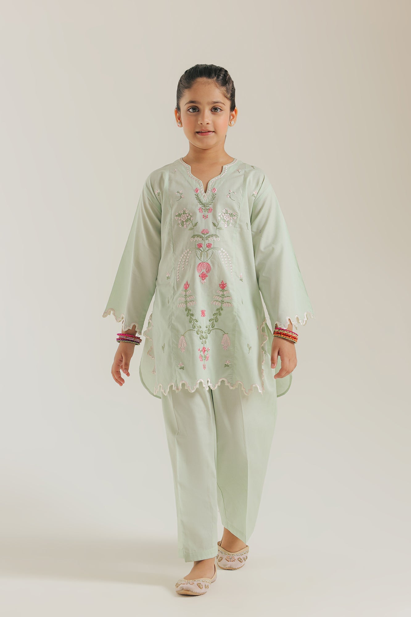 EMBROIDERED SUIT (E1611/402/721 E1611/302/721)