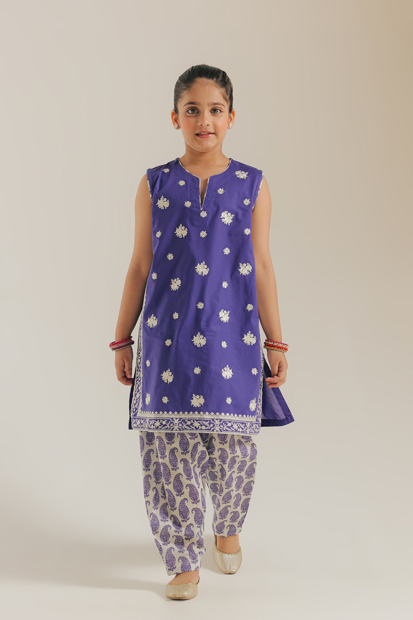 EMBROIDERED SUIT (E1616/402/621 E1616/302/621)